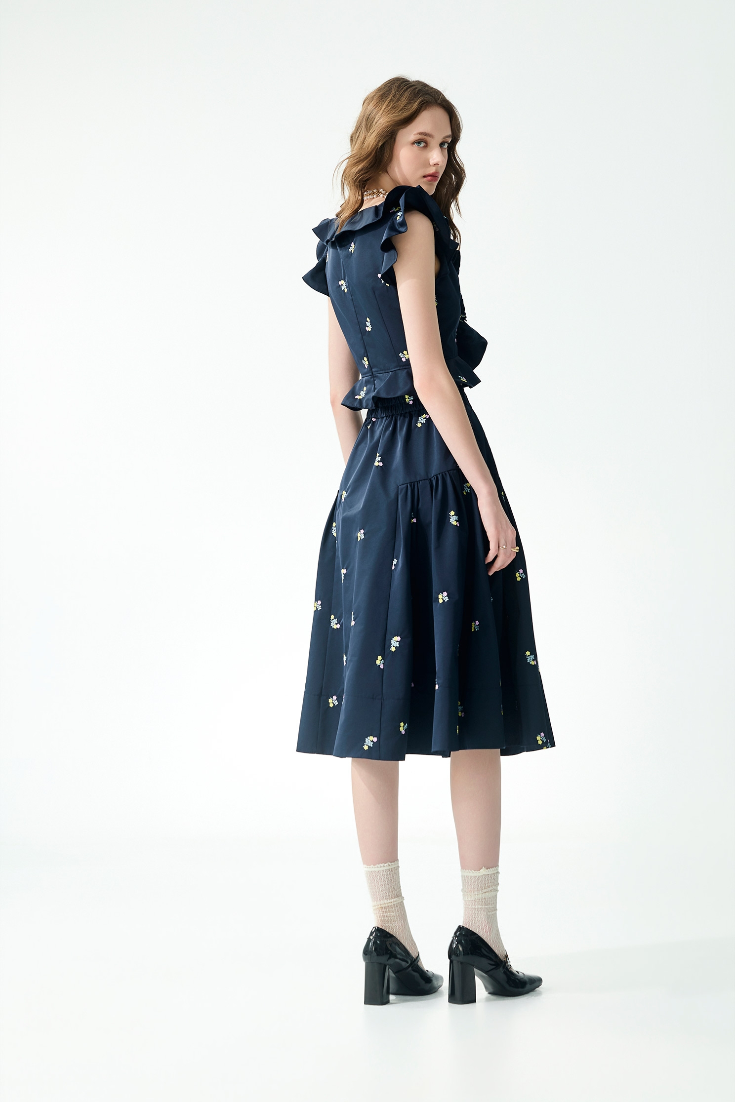 Floral Embroidery Detail Midi SkirtFloral Embroidery Detail Midi Skirt,Embroidered,Season (SS) Look,Midi skirts