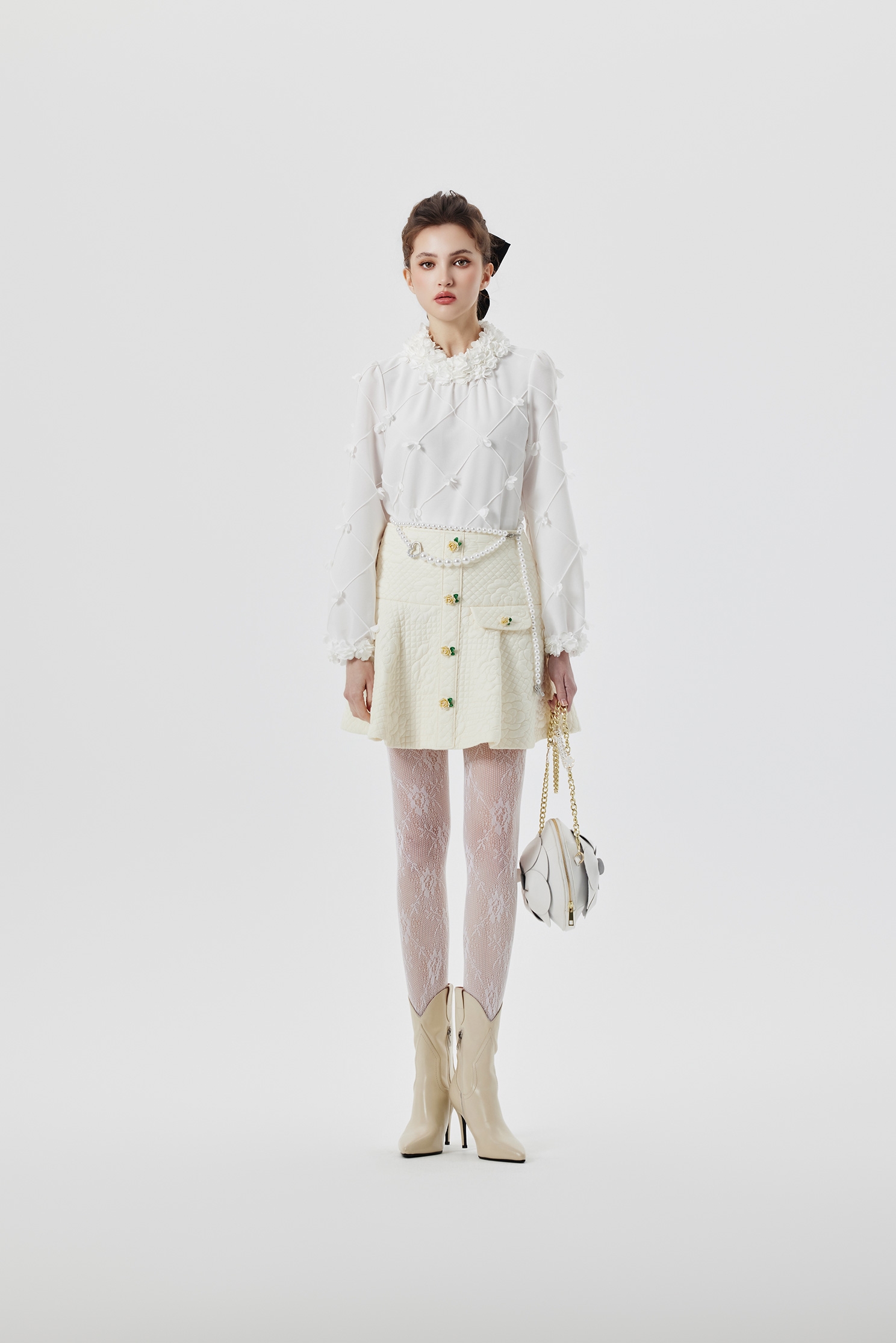 Embossed Floral Short SkirtEmbossed Floral Short Skirt,Season (SS) Look,Plaid,Mini skirts