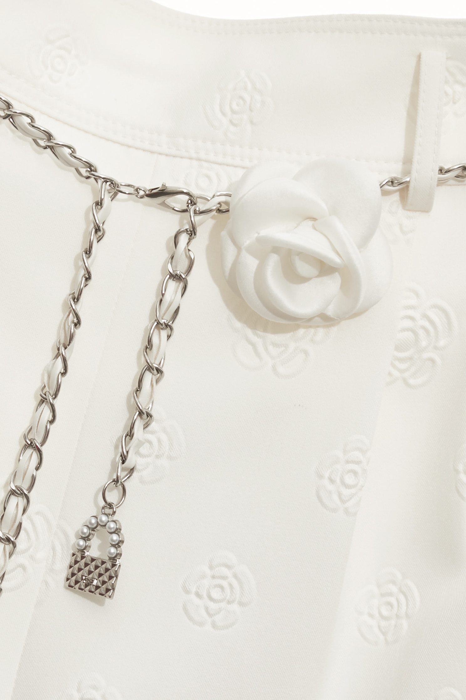 Floral Embossed Print ShortsFloral Embossed Print Shorts,Season (SS) Look,Shorts