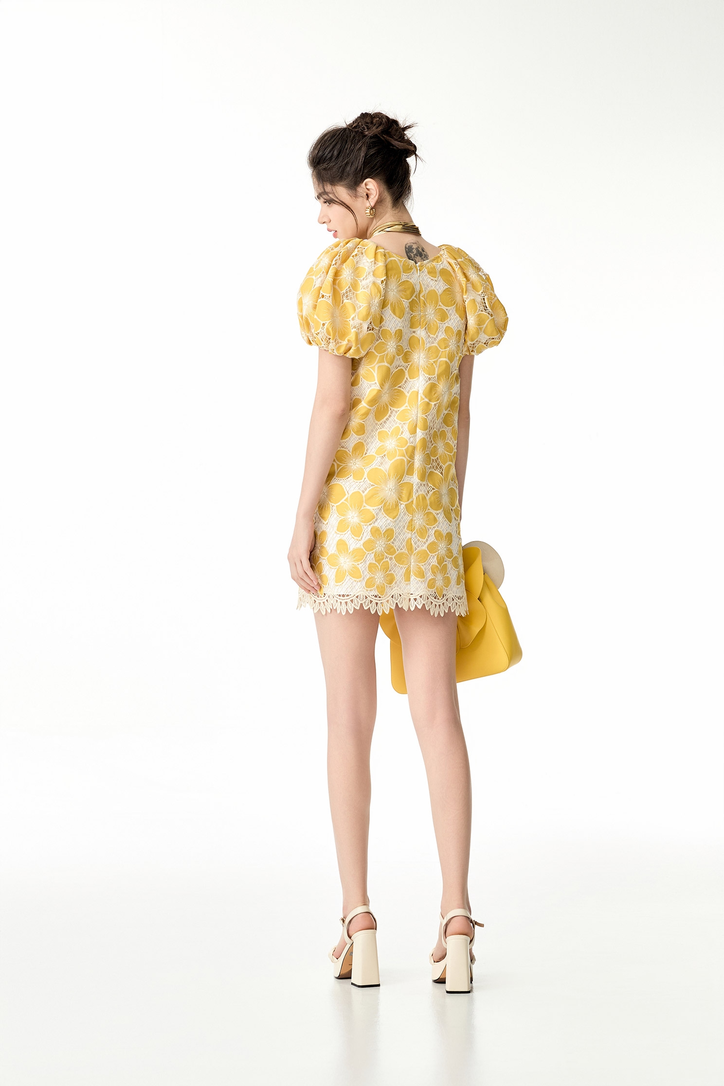 Puff Sleeve Floral Embroidery DressPuff Sleeve Floral Embroidery Dress,V-neck dresses,Embroidered,Season (SS) Look