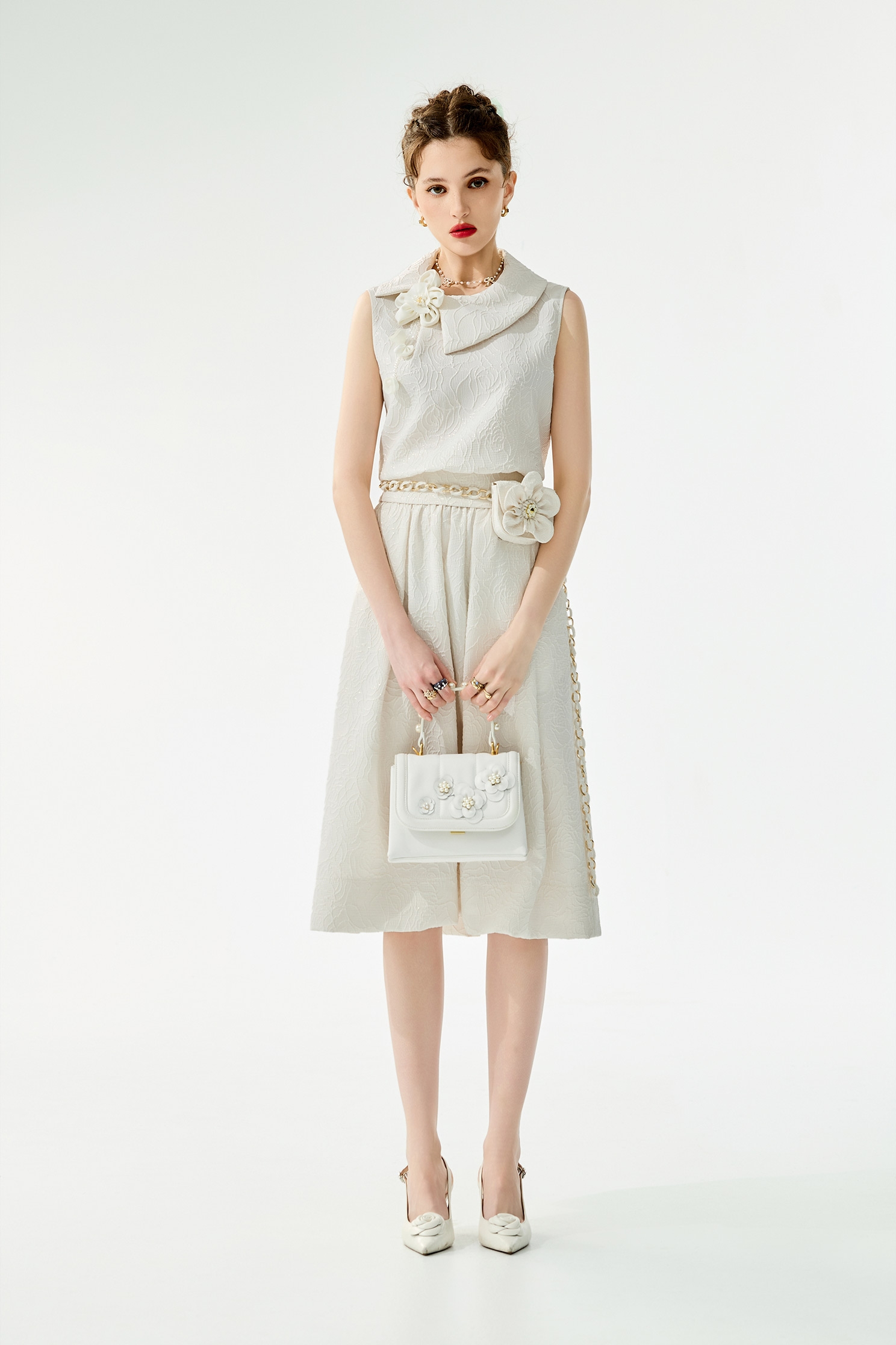 Asymmetric Collar VestAsymmetric Collar Vest,sleeveless tops,Tops,Embroidered,Season (SS) Look,White tops,sleeveless tops