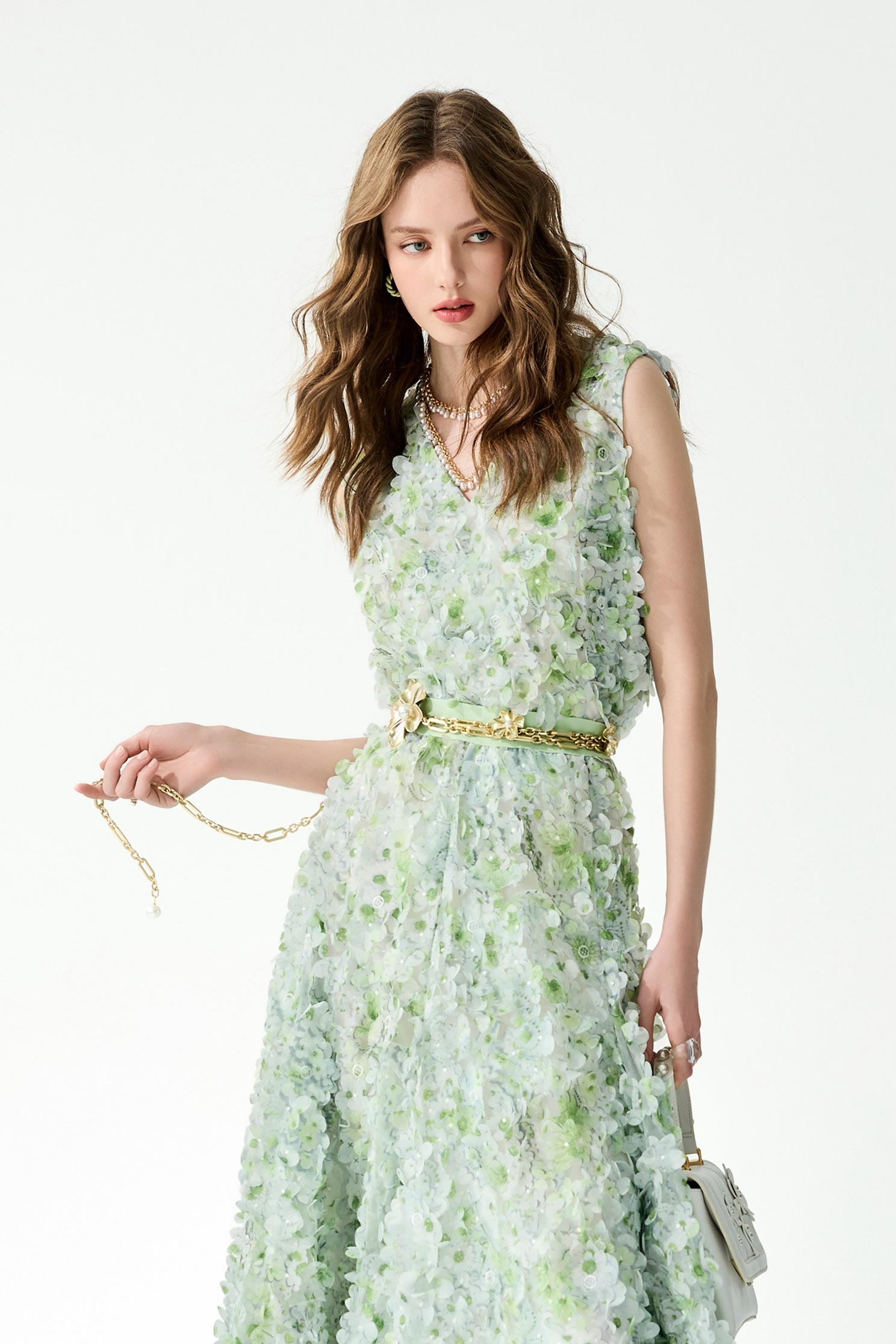 V-neck 3-D Floral Detail VestV-neck 3-D Floral Detail Vest,sleeveless tops,Tops,Embroidered,Season (SS) Look,Mesh fabric,Embroidered,sleeveless tops