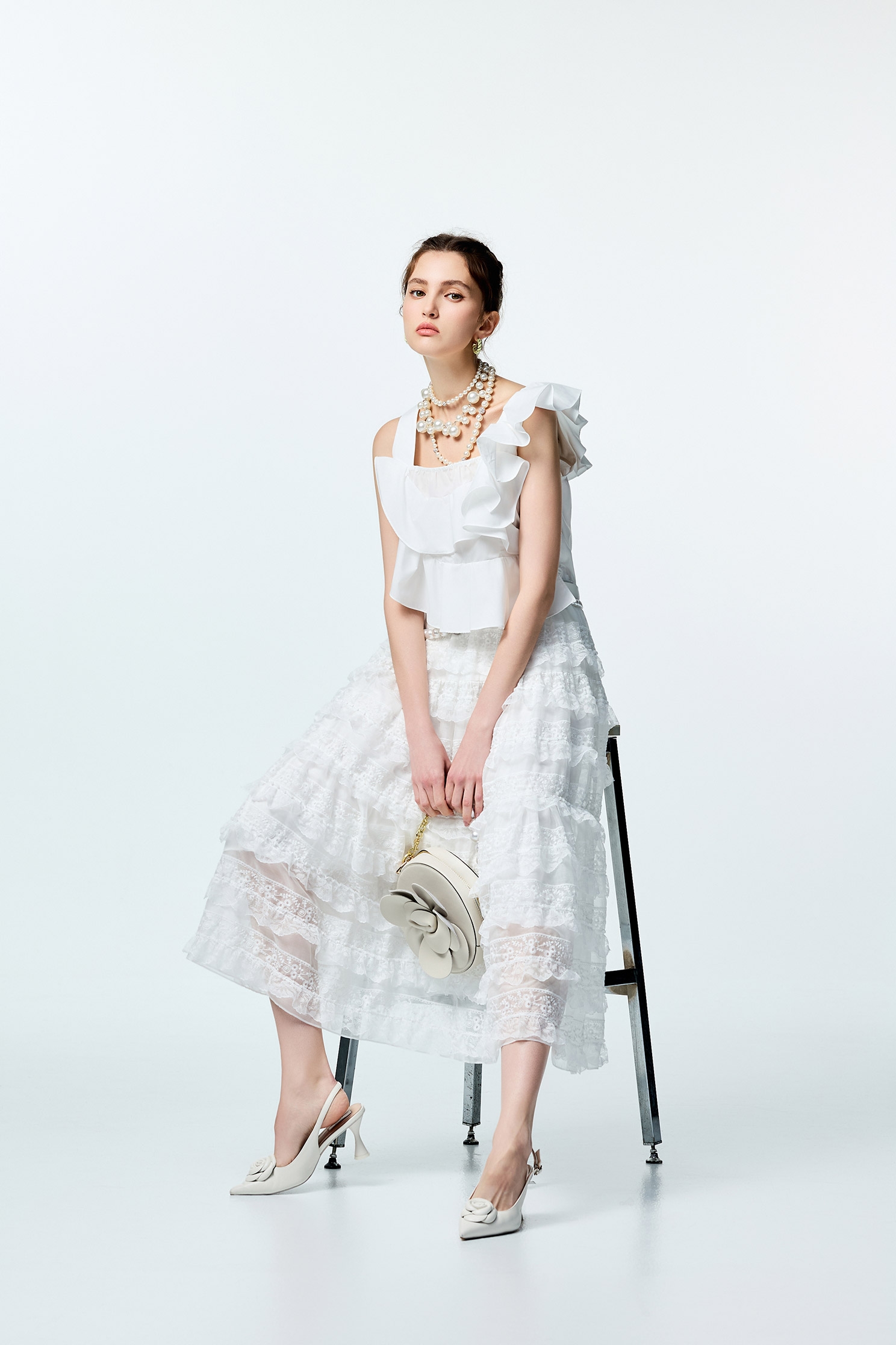 Asymmeric Ruffle Detail VestAsymmeric Ruffle Detail Vest,sleeveless tops,Tops,Season (SS) Look,City Feminine,White tops,sleeveless tops