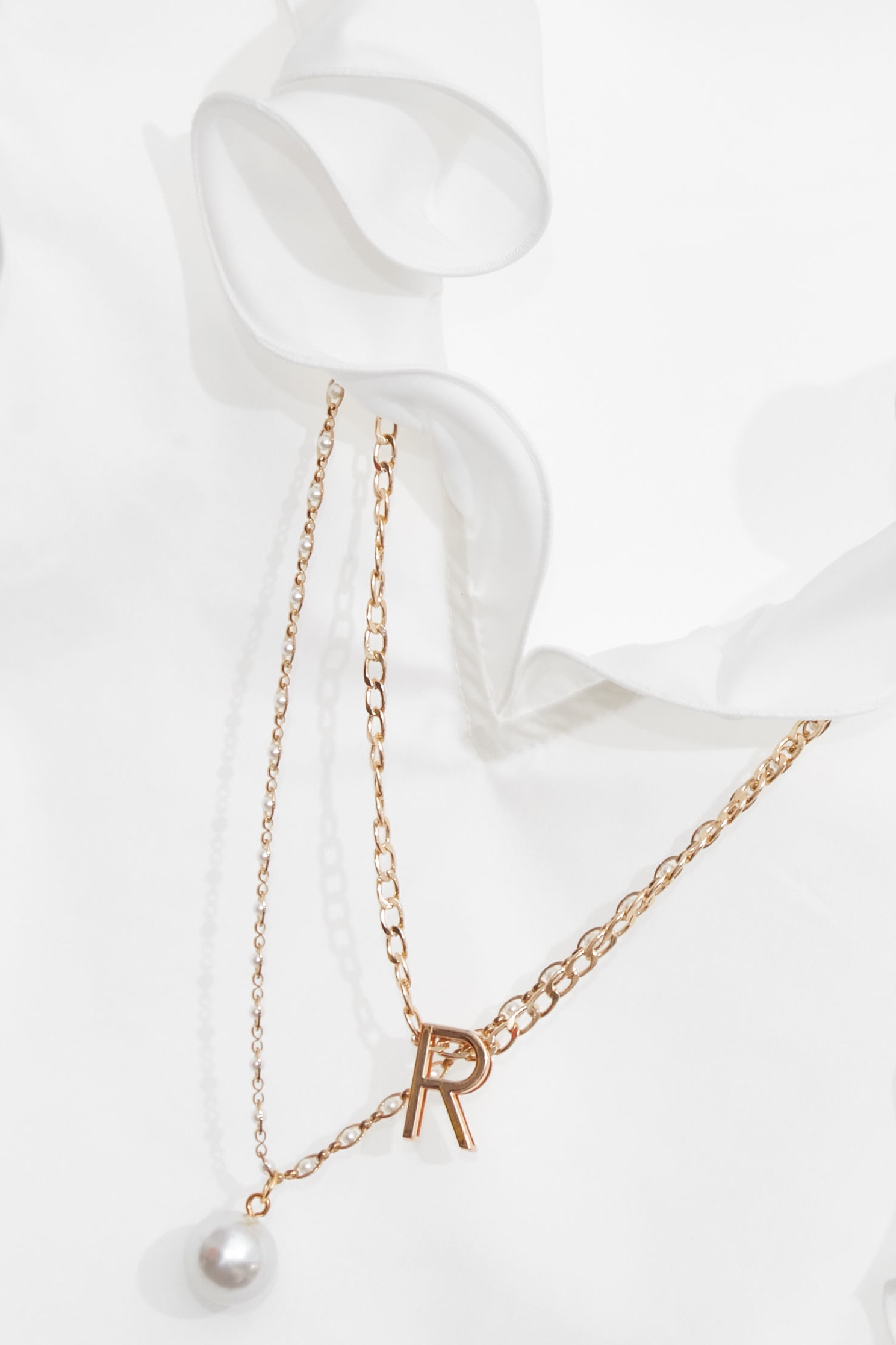 Ruffle Detail White VestRuffle Detail White Vest,sleeveless tops,Tops,Season (SS) Look,pearl,City Feminine,White tops,sleeveless tops,Necklaces