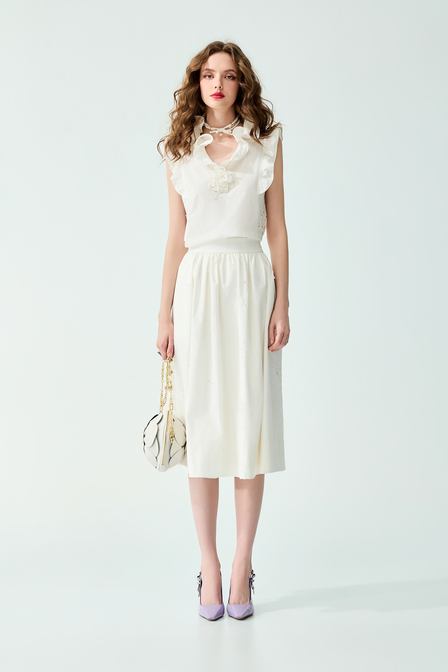 Floral Brooch Ruffle Neckline Vest,sleeveless tops,Tops,Season (SS) Look,White tops,sleeveless tops