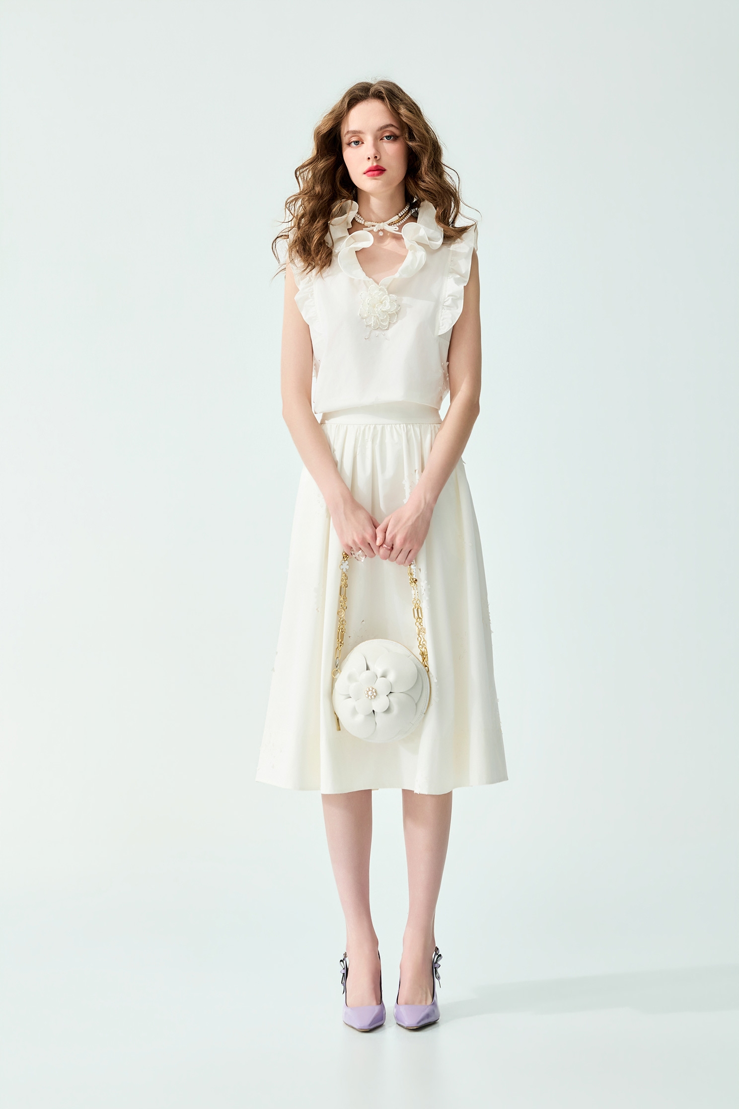 Floral Brooch Ruffle Neckline Vest,sleeveless tops,Tops,Season (SS) Look,White tops,sleeveless tops