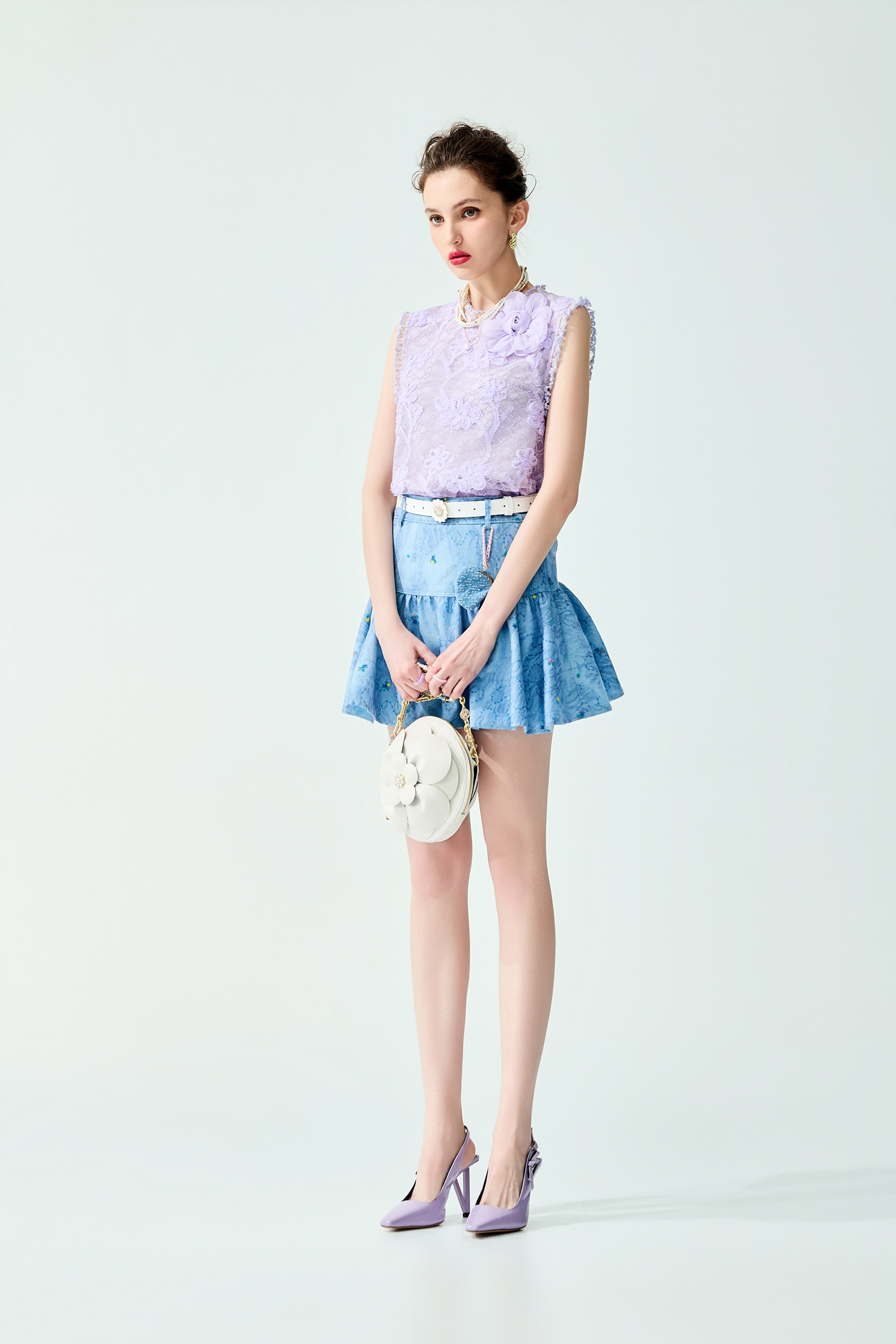 Floral Brooch Detail Lace Vest,sleeveless tops,Tops,Season (SS) Look,sleeveless tops,Lace