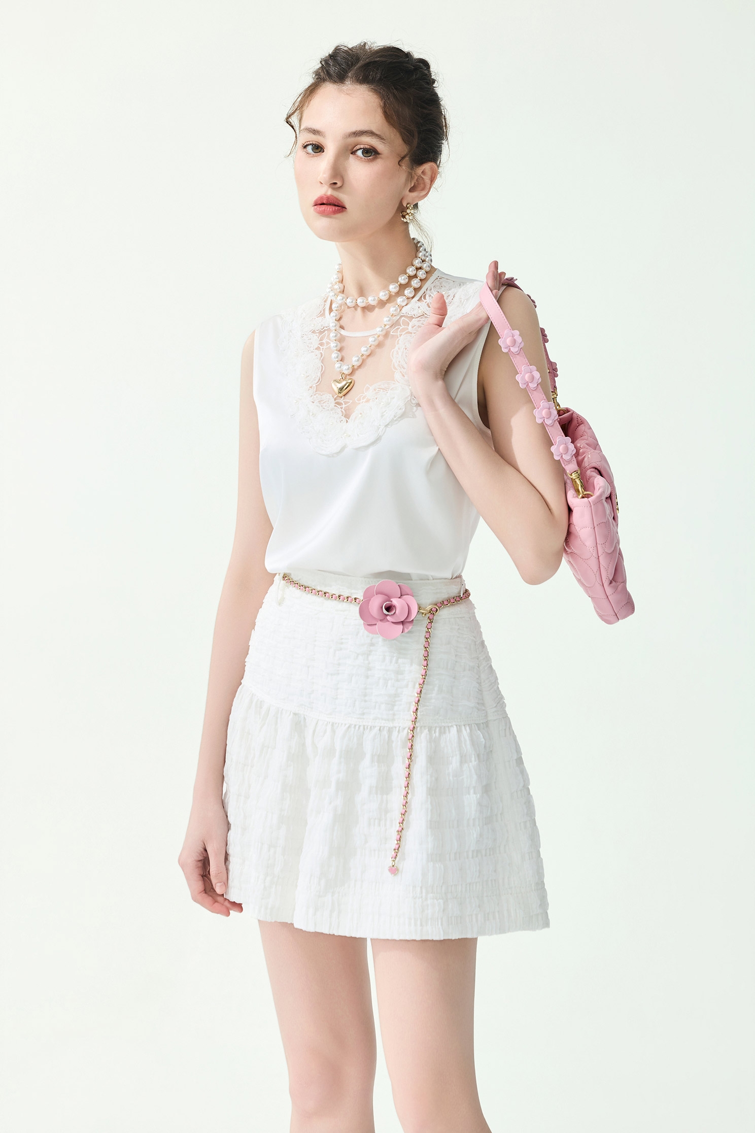 Mesh Neckline 3-D Floral VestMesh Neckline 3-D Floral Vest,sleeveless tops,Embroidered,Season (SS) Look,pearl,White tops,sleeveless tops,Lace