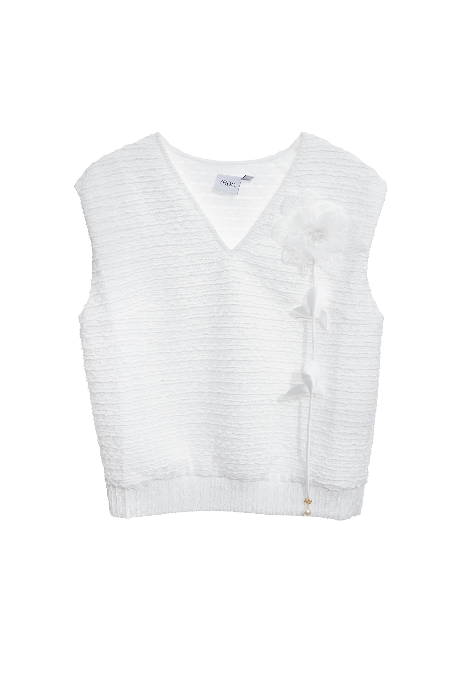 3-D Floral V-neck Vest3-D Floral V-neck Vest,sleeveless tops,Tops,Season (SS) Look,White tops,sleeveless tops,Lace