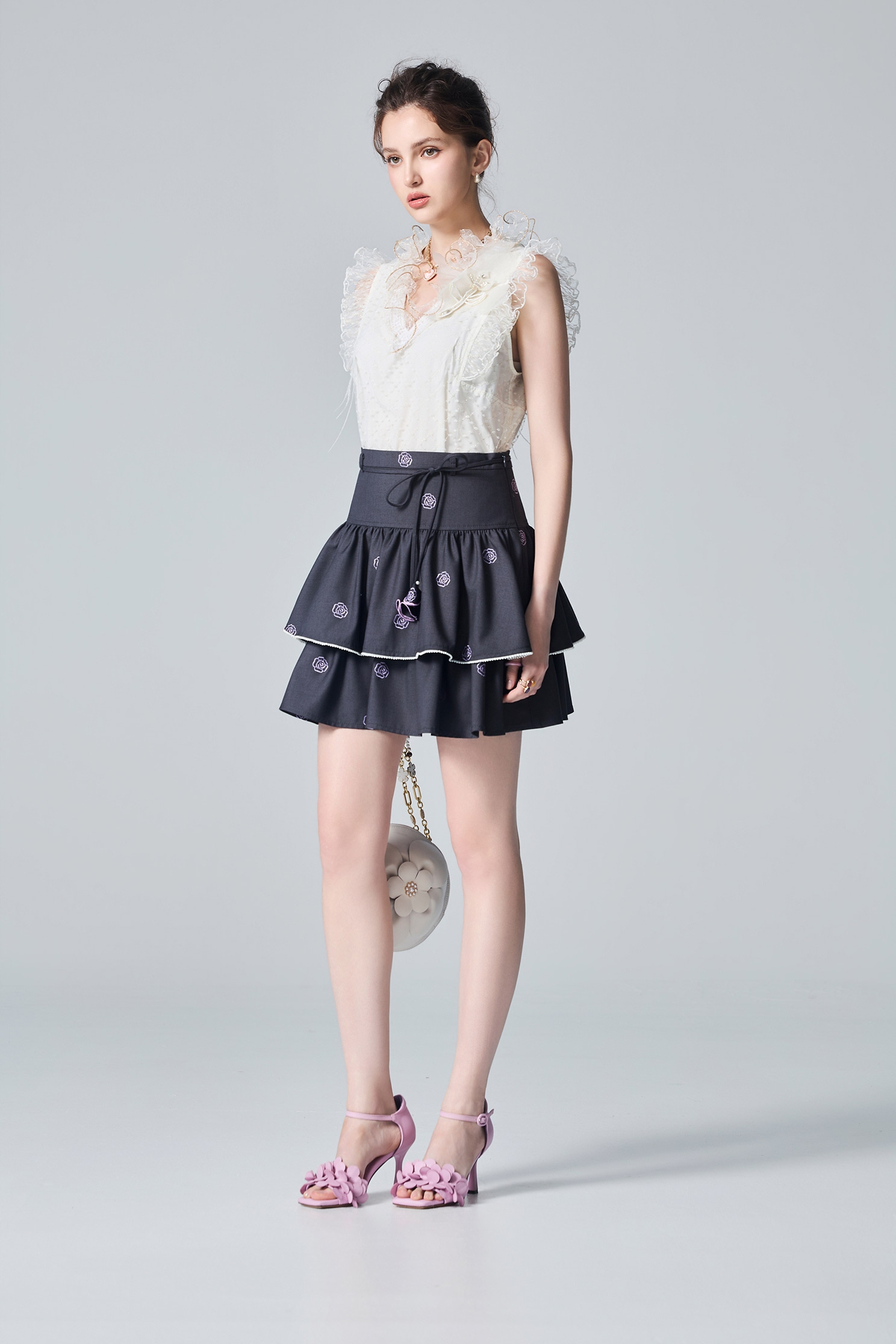 Ruffle Neckline Mesh VestRuffle Neckline Mesh Vest,sleeveless tops,Tops,Plaid,pearl,White tops,Season (AW) Look,Mesh fabric,sleeveless tops