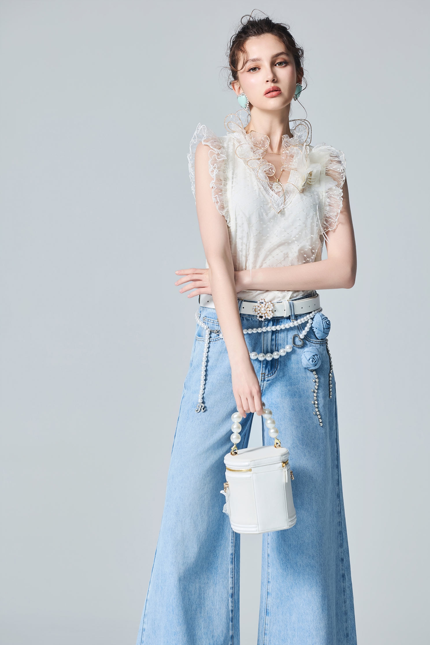 Ruffle Neckline Mesh VestRuffle Neckline Mesh Vest,sleeveless tops,Tops,Plaid,pearl,White tops,Season (AW) Look,Mesh fabric,sleeveless tops