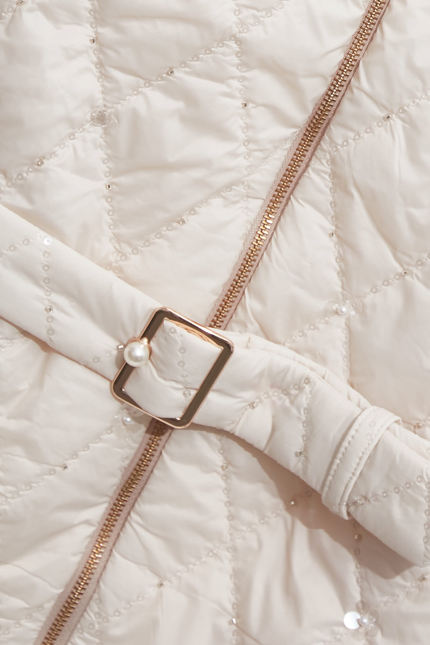 Quilted Sequin VestQuilted Sequin Vest,sleeveless tops,Outerwear,co-ord sets,Plaid,sleeveless tops,Season (AW) Look,Valentine,sleeveless tops,Belts