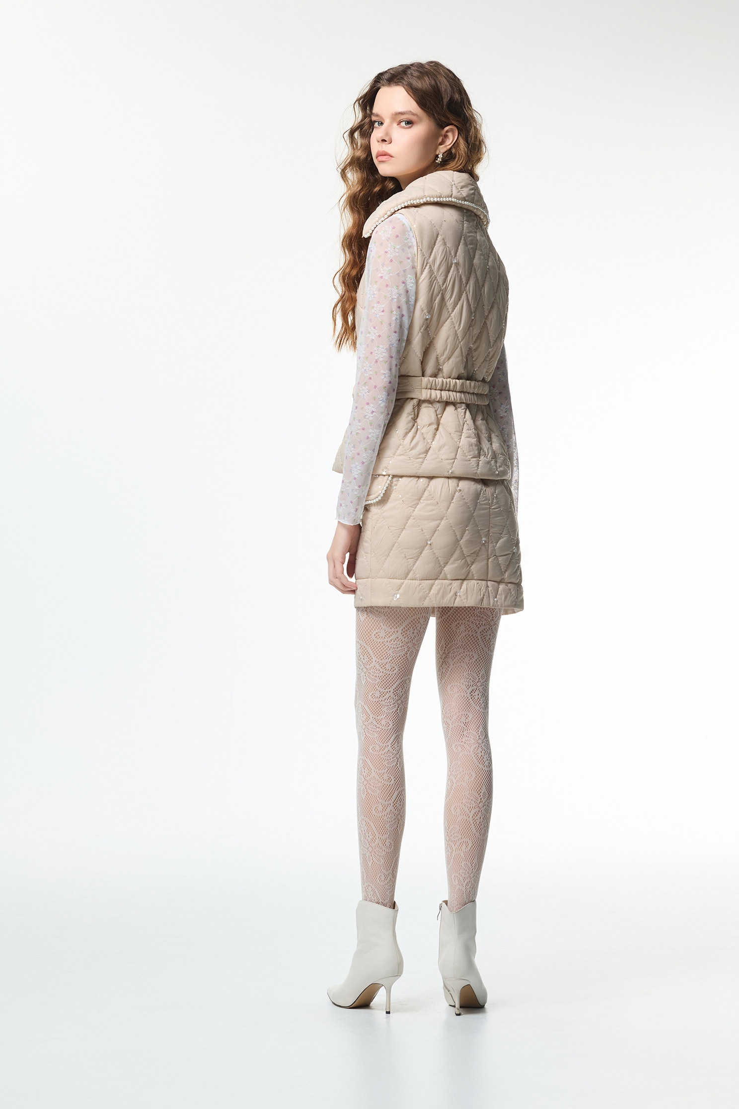 Quilted Sequin VestQuilted Sequin Vest,sleeveless tops,Outerwear,co-ord sets,Plaid,sleeveless tops,Season (AW) Look,Valentine,sleeveless tops,Belts