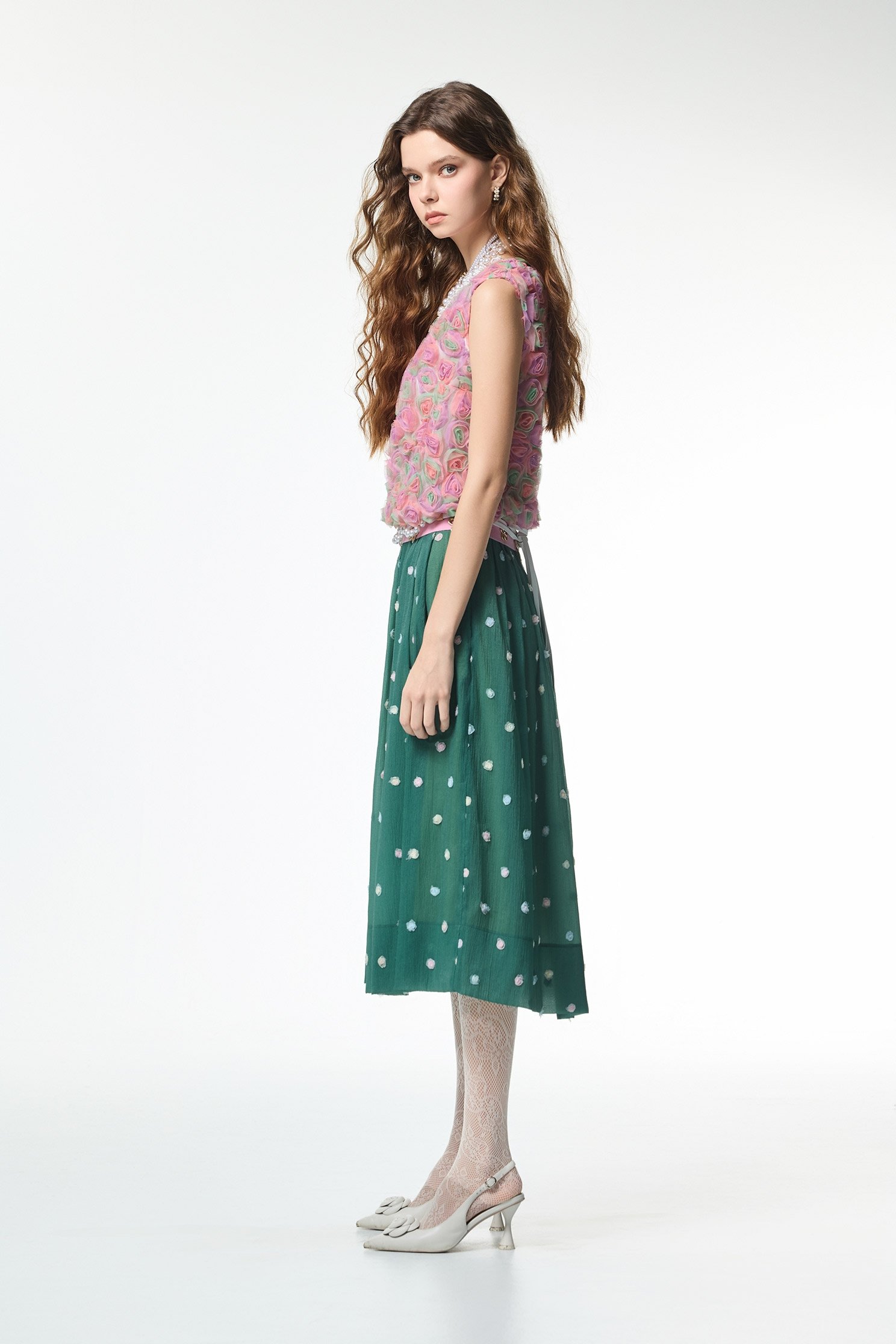 Multi Colour 3-D Rose Detail VestMulti Colour 3-D Rose Detail Vest,sleeveless tops,Tops,bestselling,Embroidered,sleeveless tops,pearl,Season (AW) Look,Valentine,sleeveless tops,blossoms