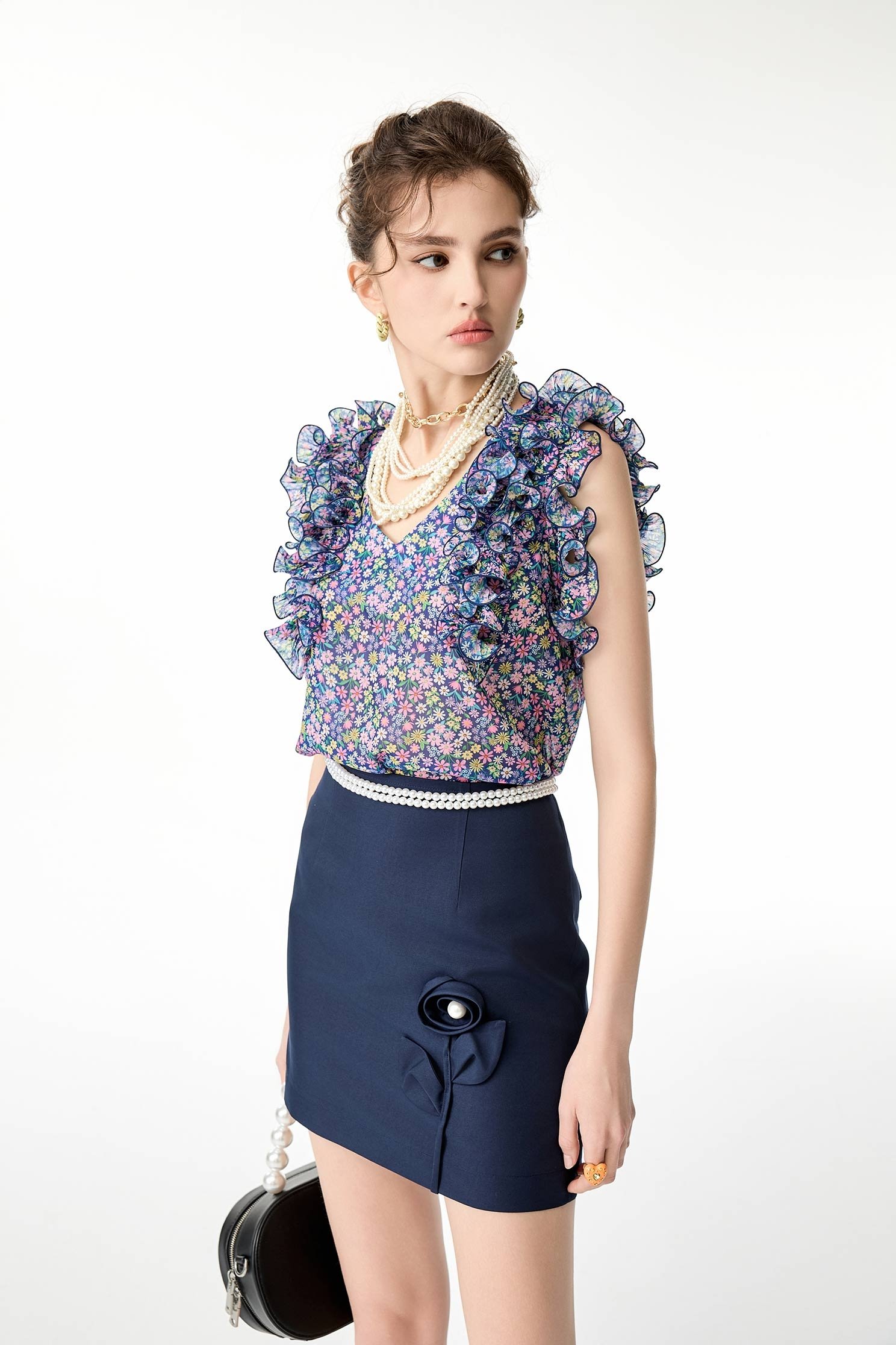 Floral Print Ruffle Detail VestFloral Print Ruffle Detail Vest,V-Neck T shirts,sleeveless tops,Tops,Season (SS) Look,sleeveless tops,Chiffon