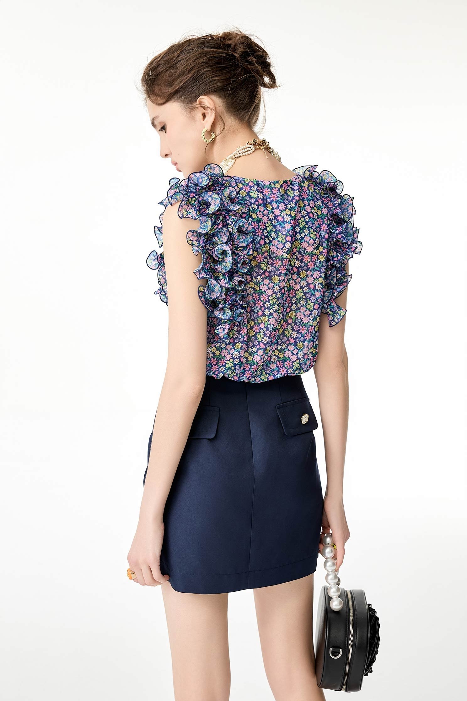 Floral Print Ruffle Detail VestFloral Print Ruffle Detail Vest,V-Neck T shirts,sleeveless tops,Tops,Season (SS) Look,sleeveless tops,Chiffon