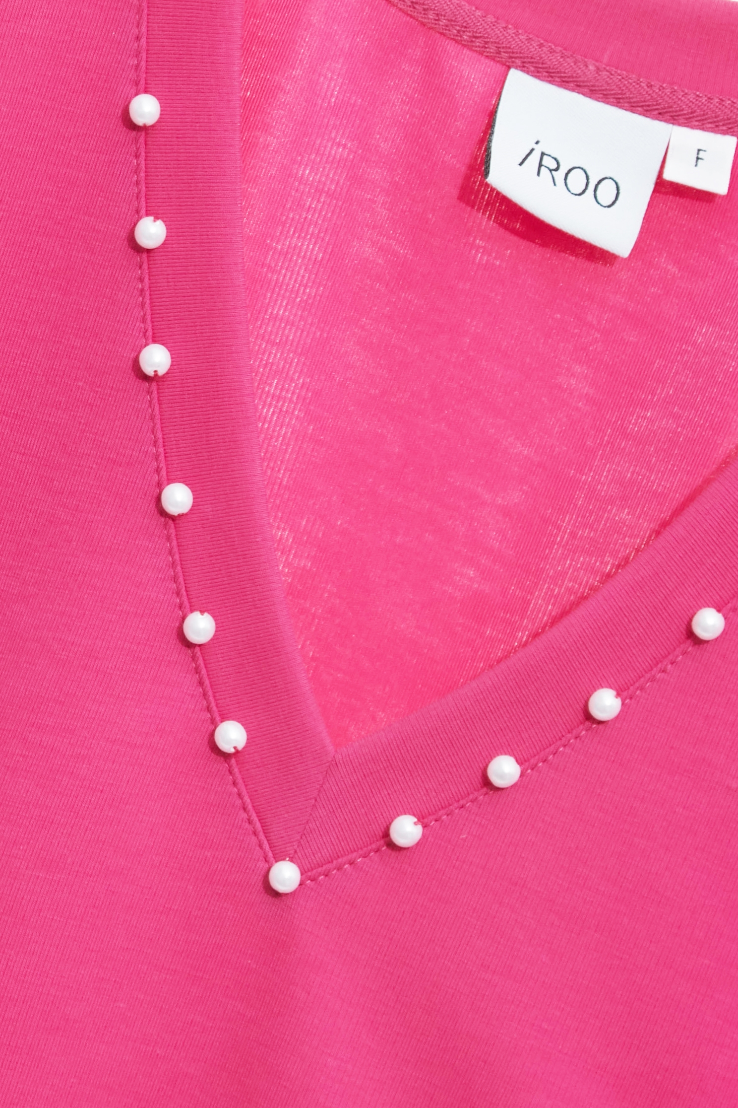 V-neck Tee with 3-D Rose Sleeve DetailV-neck Tee with 3-D Rose Sleeve Detail,Tops,Season (SS) Look,pearl