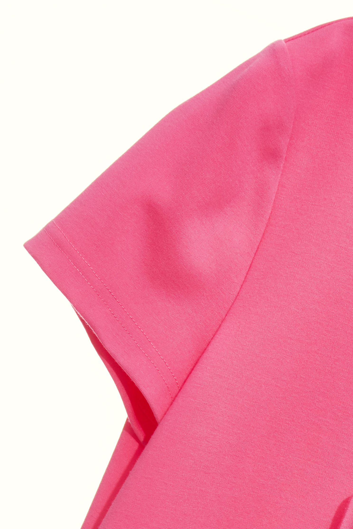 3-D Floral Detail Short Sleeve Tee3-D Floral Detail Short Sleeve Tee,T-shirts,Tops,Season (SS) Look