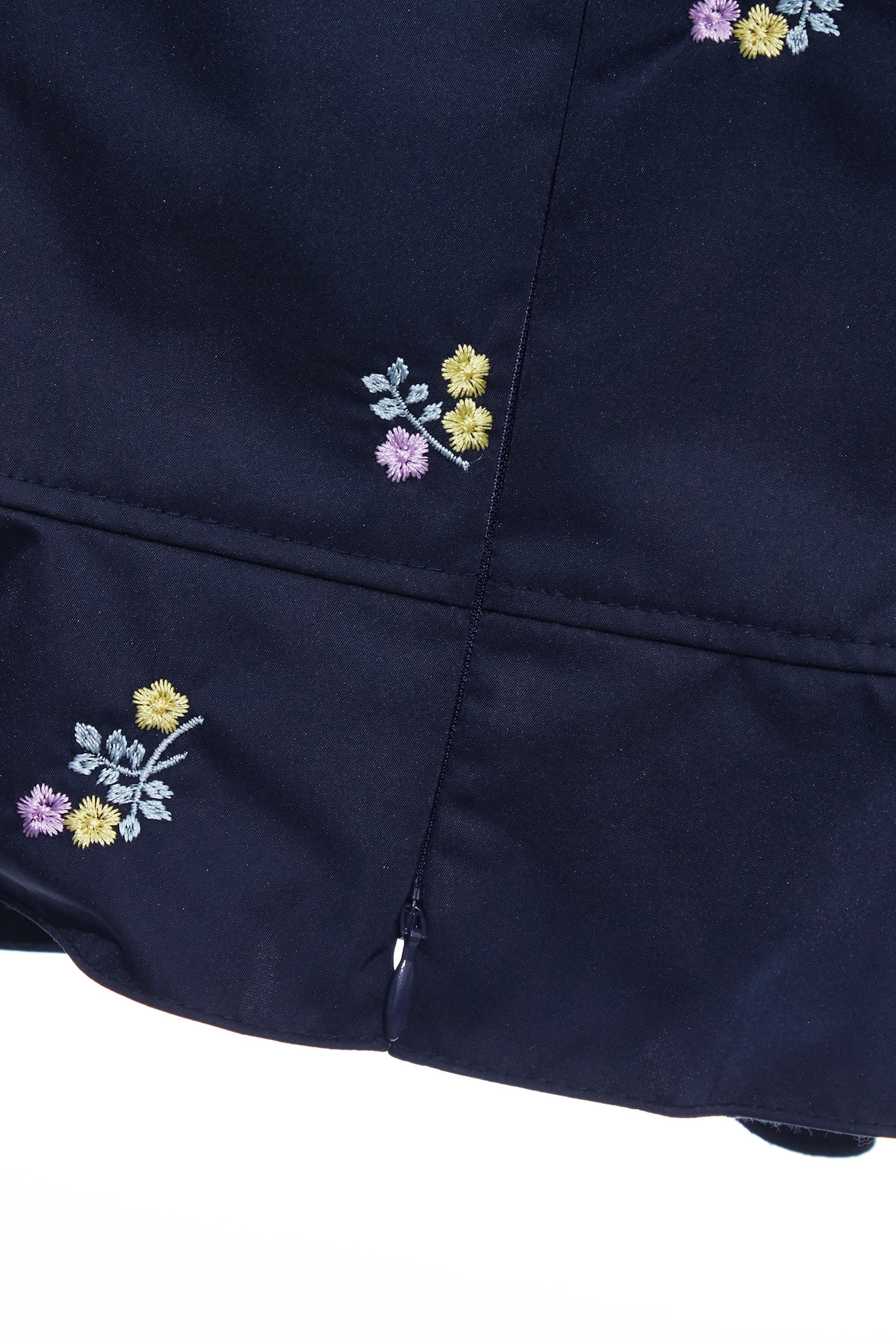 Floral Embroidery Detail Ruffle VestFloral Embroidery Detail Ruffle Vest,sleeveless tops,Tops,Embroidered,Season (SS) Look,sleeveless tops