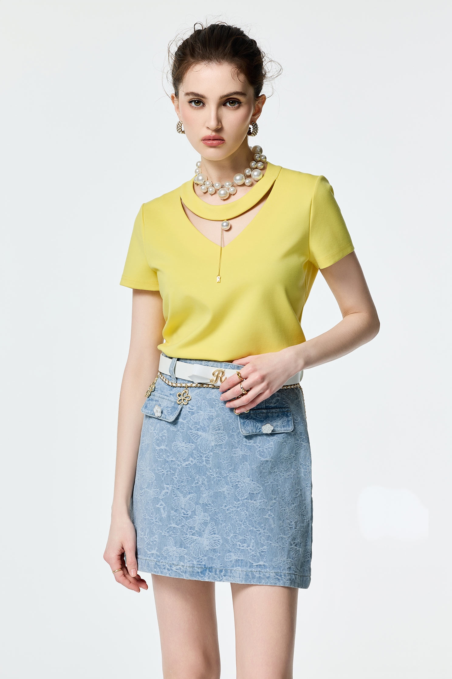 Short Sleeve Neckline Hollow Out TeeShort Sleeve Neckline Hollow Out Tee,T-shirts,Tops,Season (SS) Look,pearl,City Feminine,Valentine,upperclass