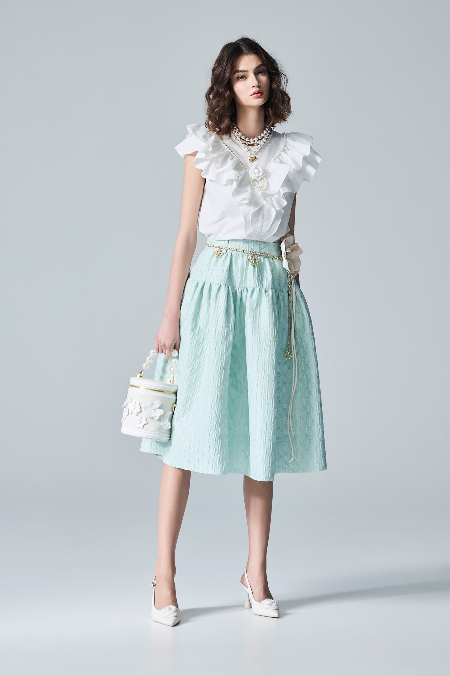 Rose Brooch Double Layer Ruffle TopRose Brooch Double Layer Ruffle Top,sleeveless tops,Tops,pearl,White tops,Season (AW) Look,sleeveless tops
