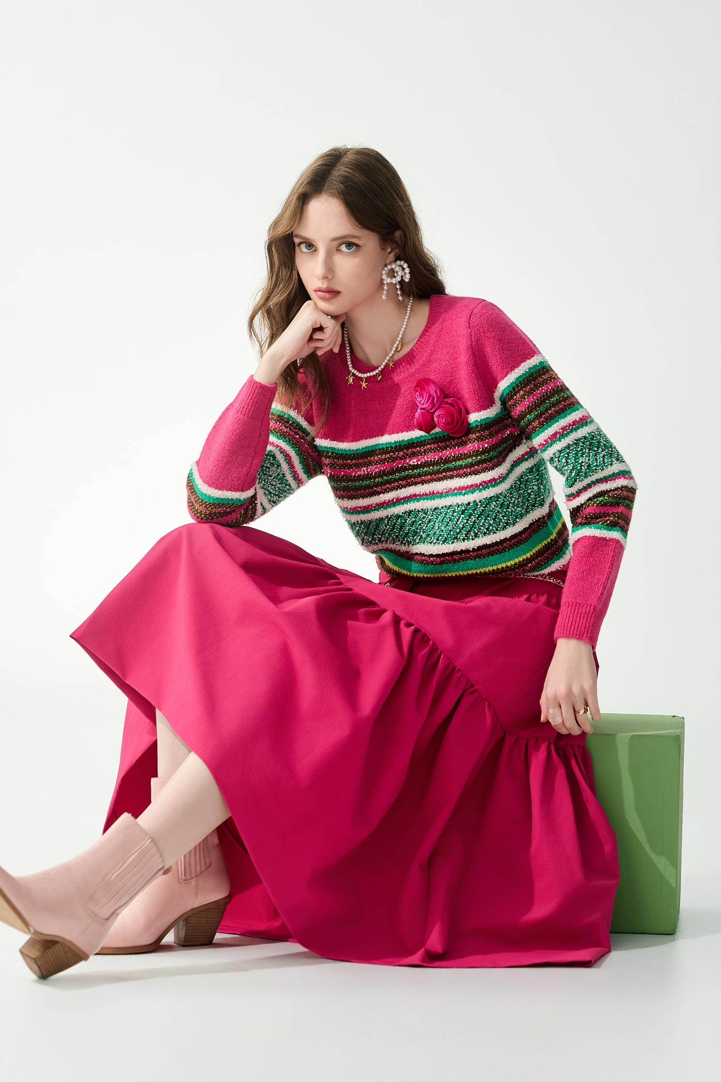 Colour Block Knit Top With Floral DetailColour Block Knit Top With Floral Detail,Tops,Season (SS) Look,Knitted,Knitted tops