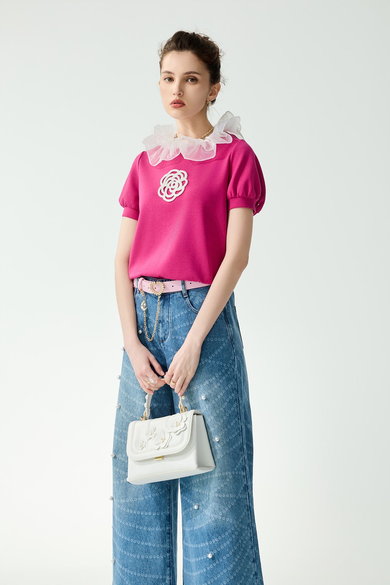 Front Floral Logo With Ruffle Collar Short Sleeve TopFront Floral Logo With Ruffle Collar Short Sleeve Top,Tops,Season (SS) Look