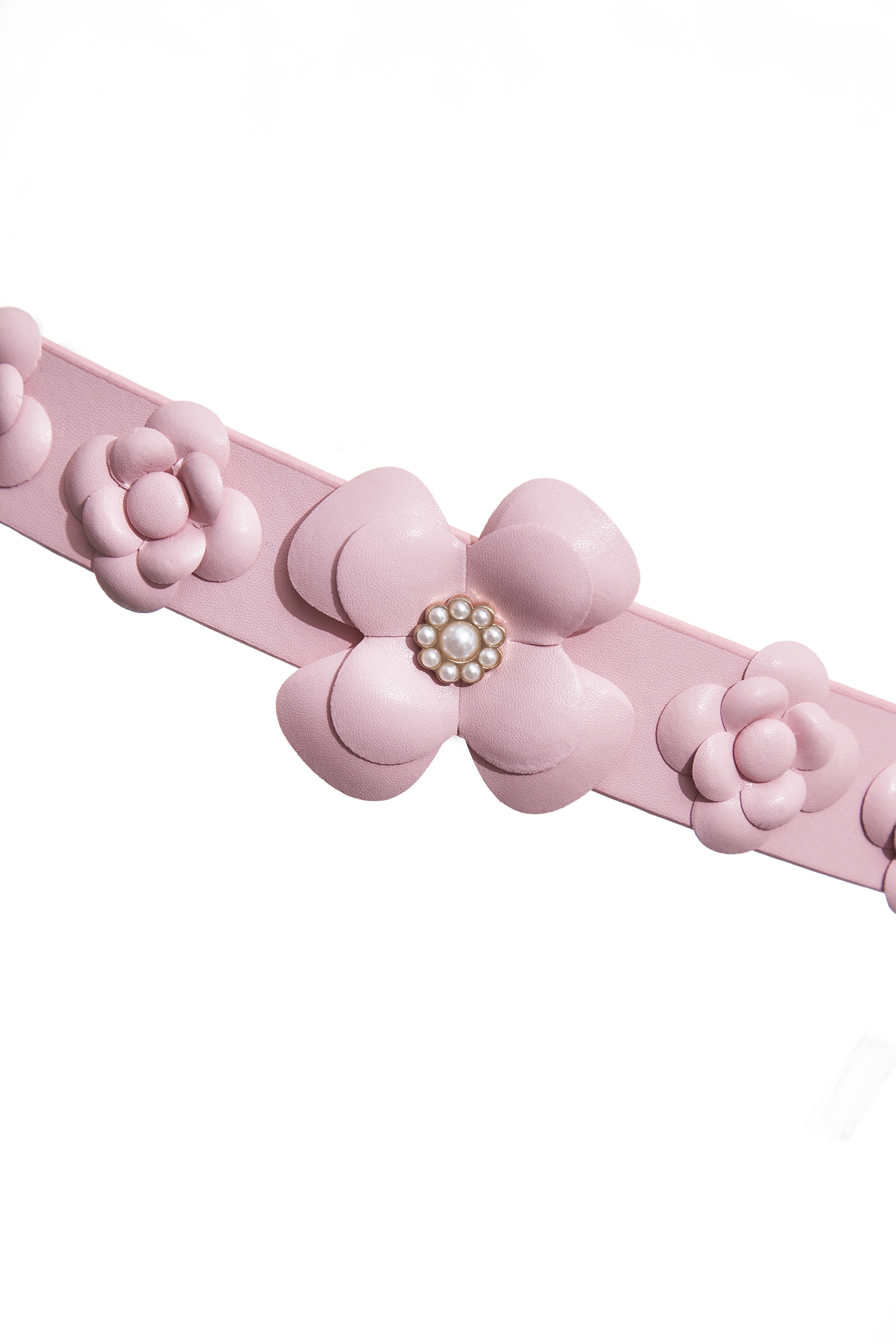 3-D Floral Detail Leather Belt3-D Floral Detail Leather Belt,Season (SS) Look,pearl,Belts,Leather