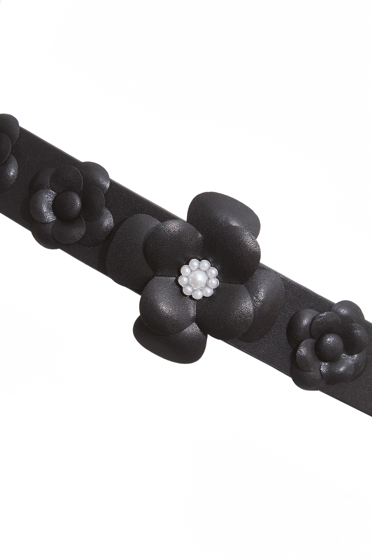 3-D Floral Detail Leather Belt3-D Floral Detail Leather Belt,Season (SS) Look,pearl,Belts,Leather