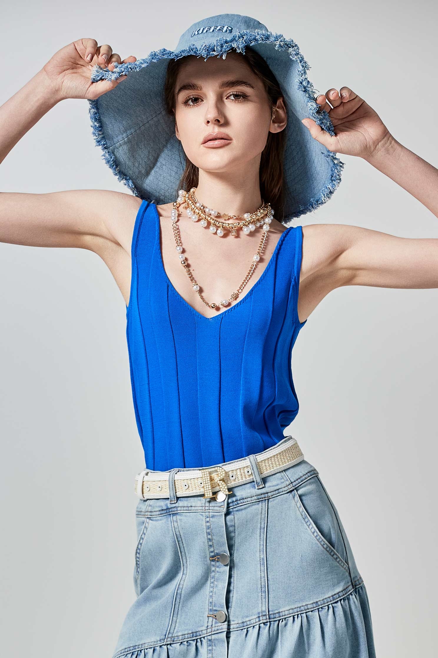 Classic Pearl Long NecklaceClassic Pearl Long Necklace,Season (SS) Look,pearl,Necklaces