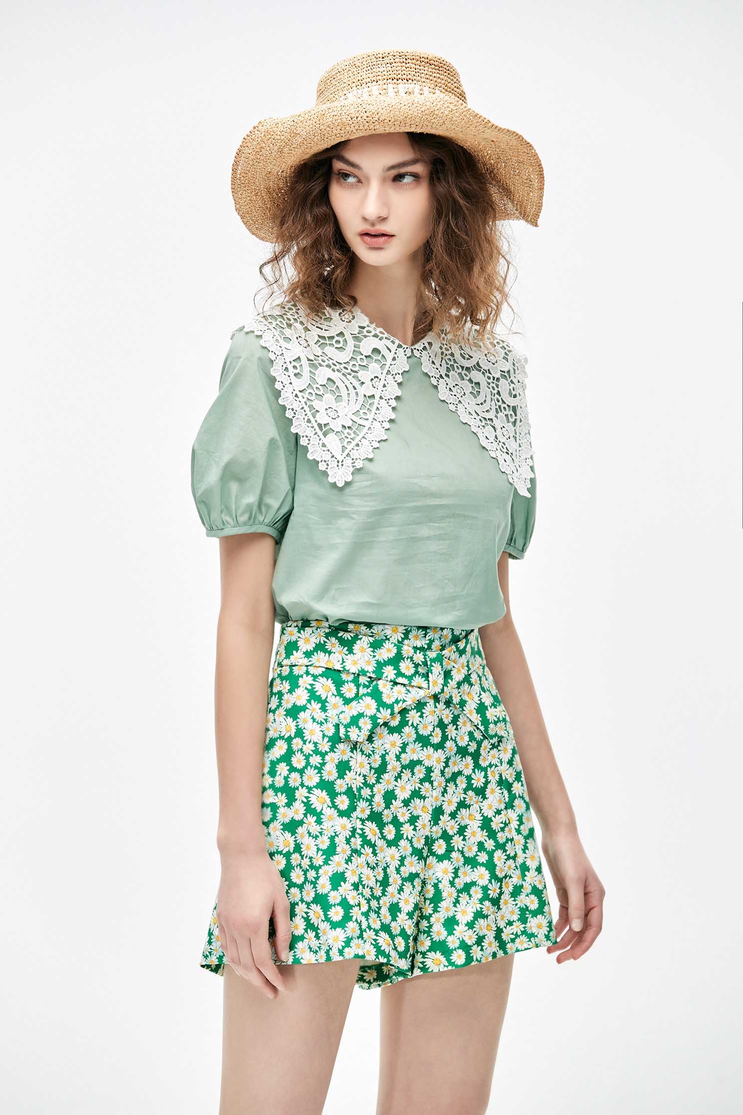 Woven Rattan Sun HatNEW LOOK raffia straw hat with letter ''R'' design,Season (SS) Look