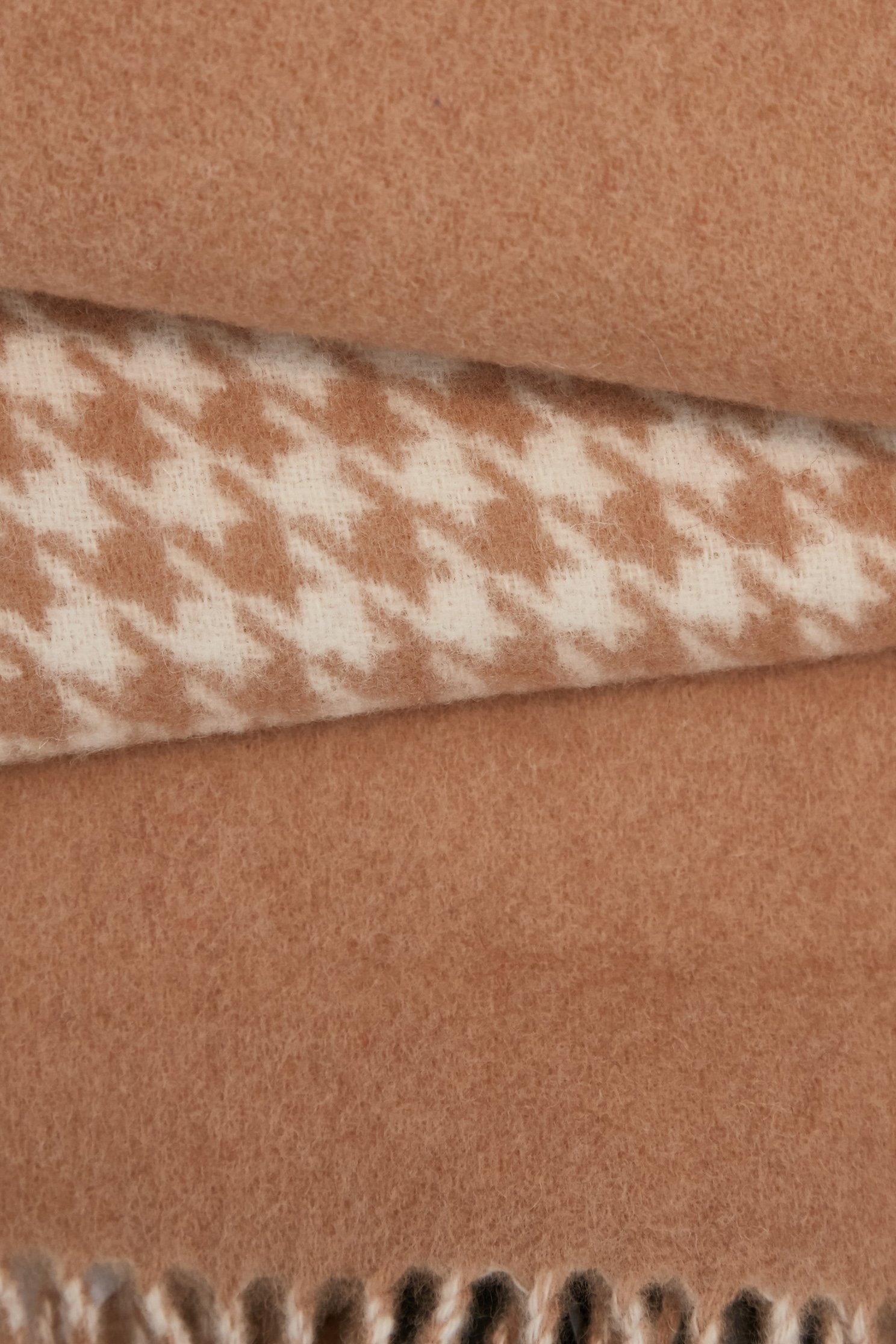 Classic Houndstooth Pure Wool ScarfClassic Houndstooth Pure Wool Scarf,Scarves,Season (AW) Look,Purewool,Knitted