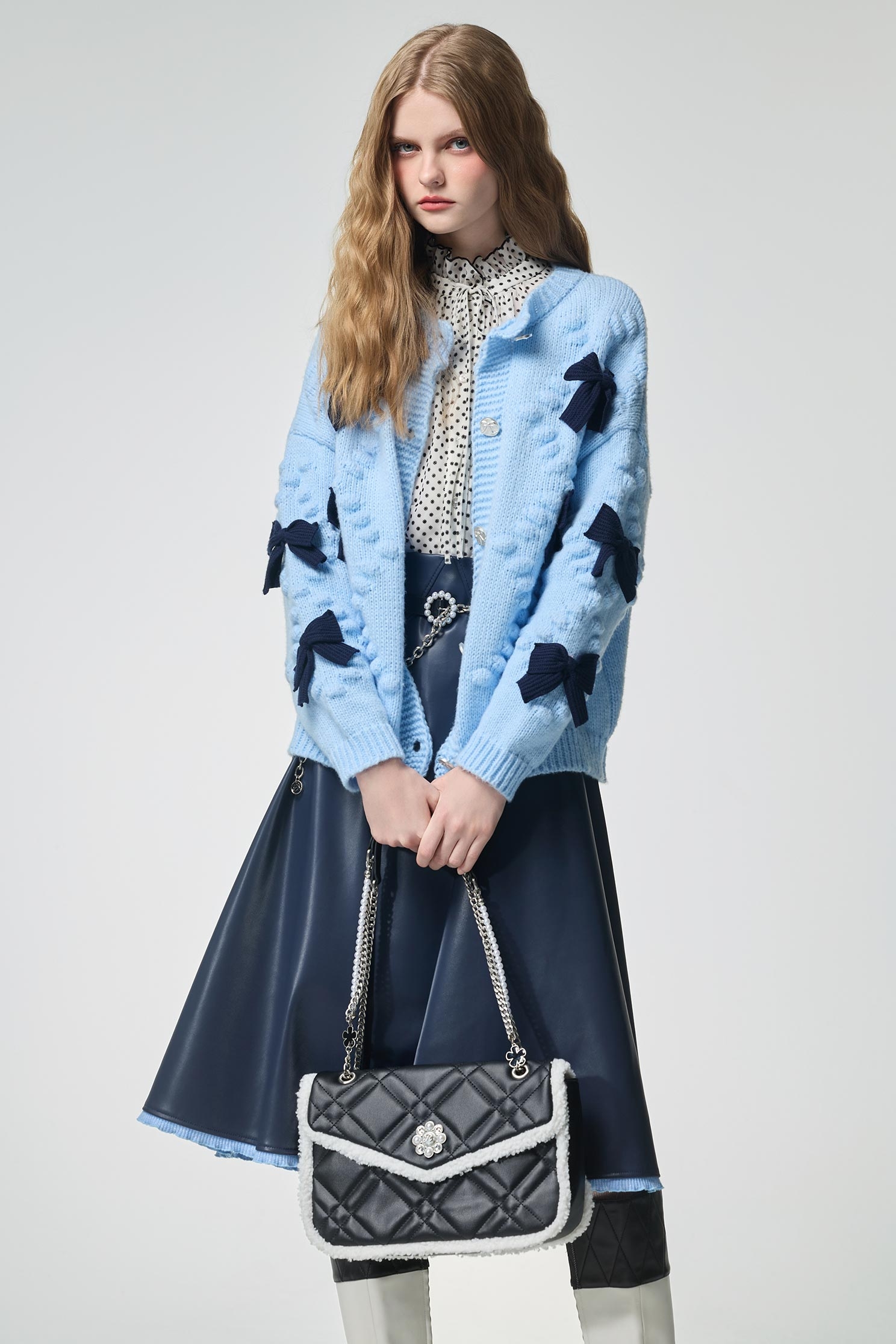 Classic Diamond Pattern Leather Bag With Fur Trim DetailClassic Diamond Pattern Leather Bag With Fur Trim Detail,Crossbody bags,Season (SS) Look,pearl,Leather