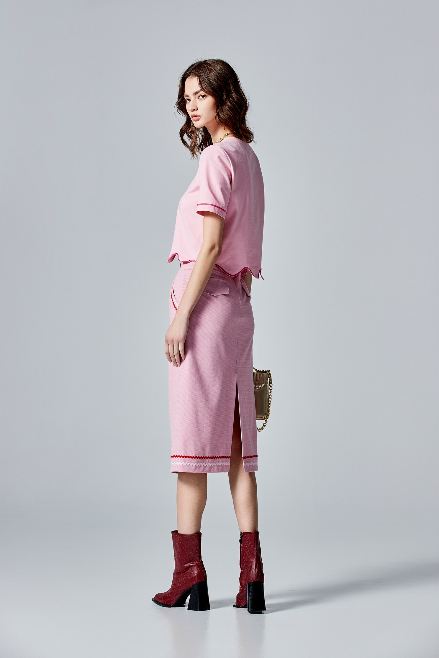 Pink Pencil Skirt With Contrast Trim DetailPink Pencil Skirt With Contrast Trim Detail,Season (AW) Look,Pencil skirts,Midi skirts
