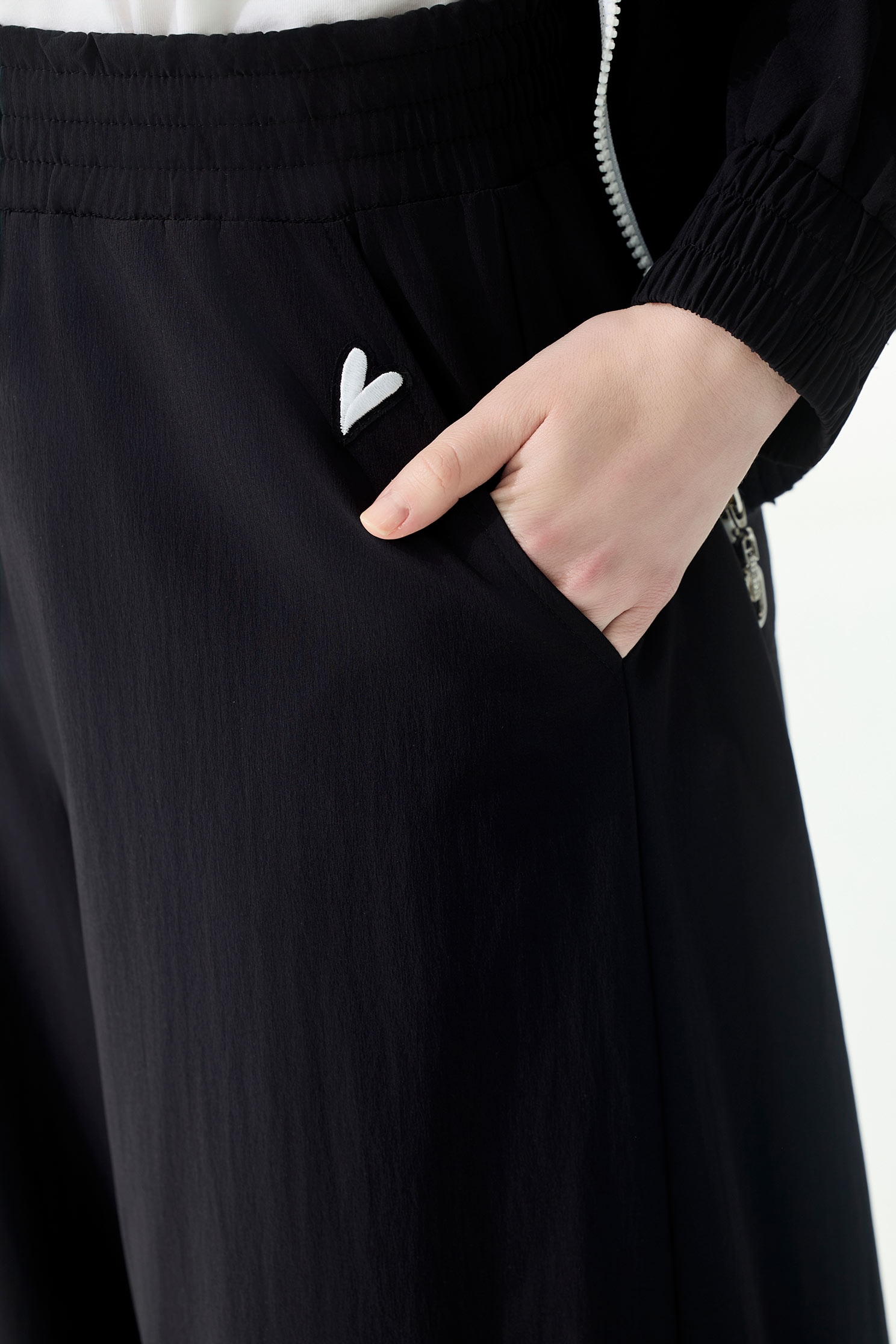 Contrast Stitch Detail Collagen PantsContrast Stitch Detail Collagen Pants,Embroidered,Culottes,Season (SS) Look,pants,Black pants