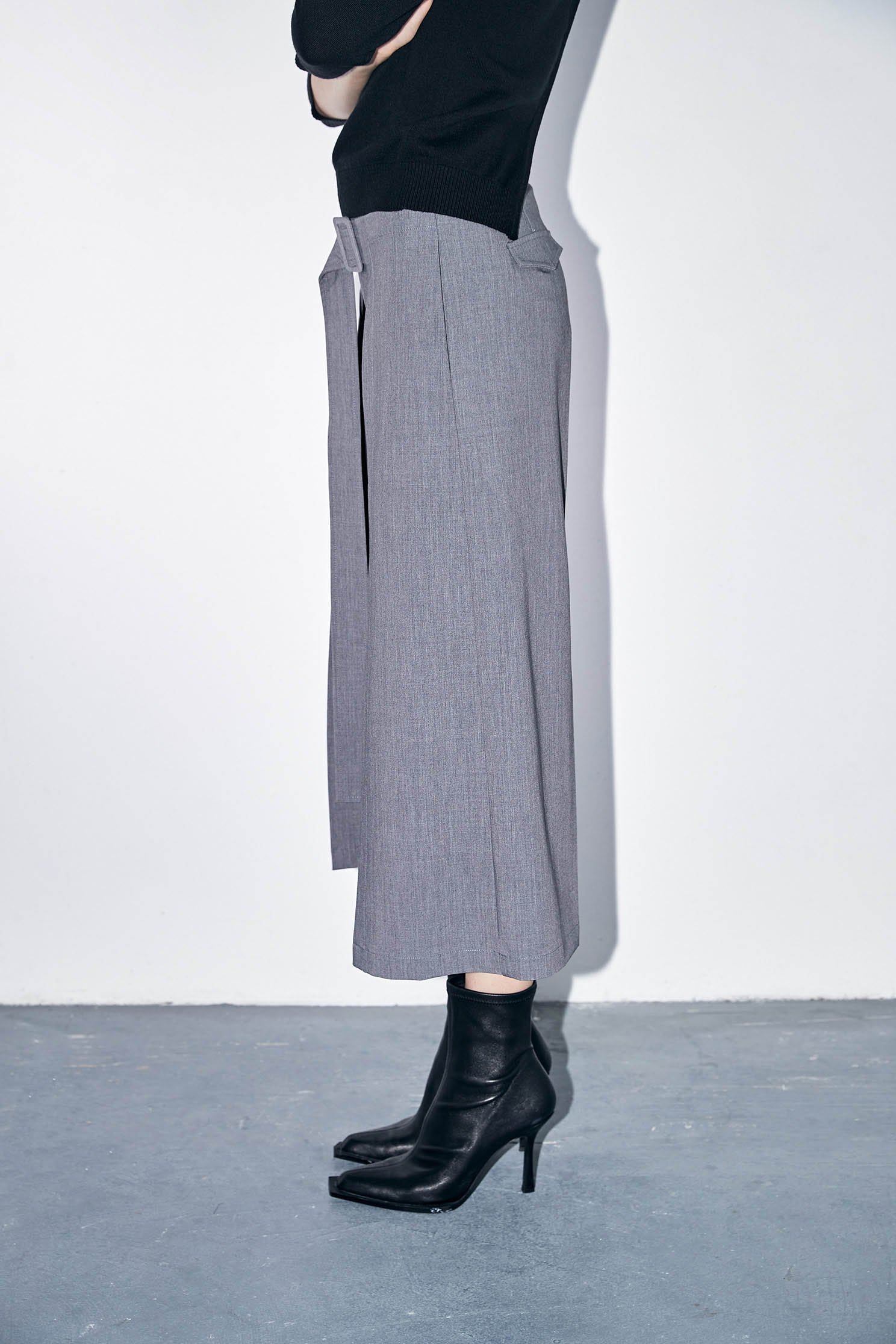 Panel Grey Pants With Fixed Buckle BeltWide-leg pants with sash design,Culottes,Season (AW) Look,Back To Classic,Culottes,Back To B/W