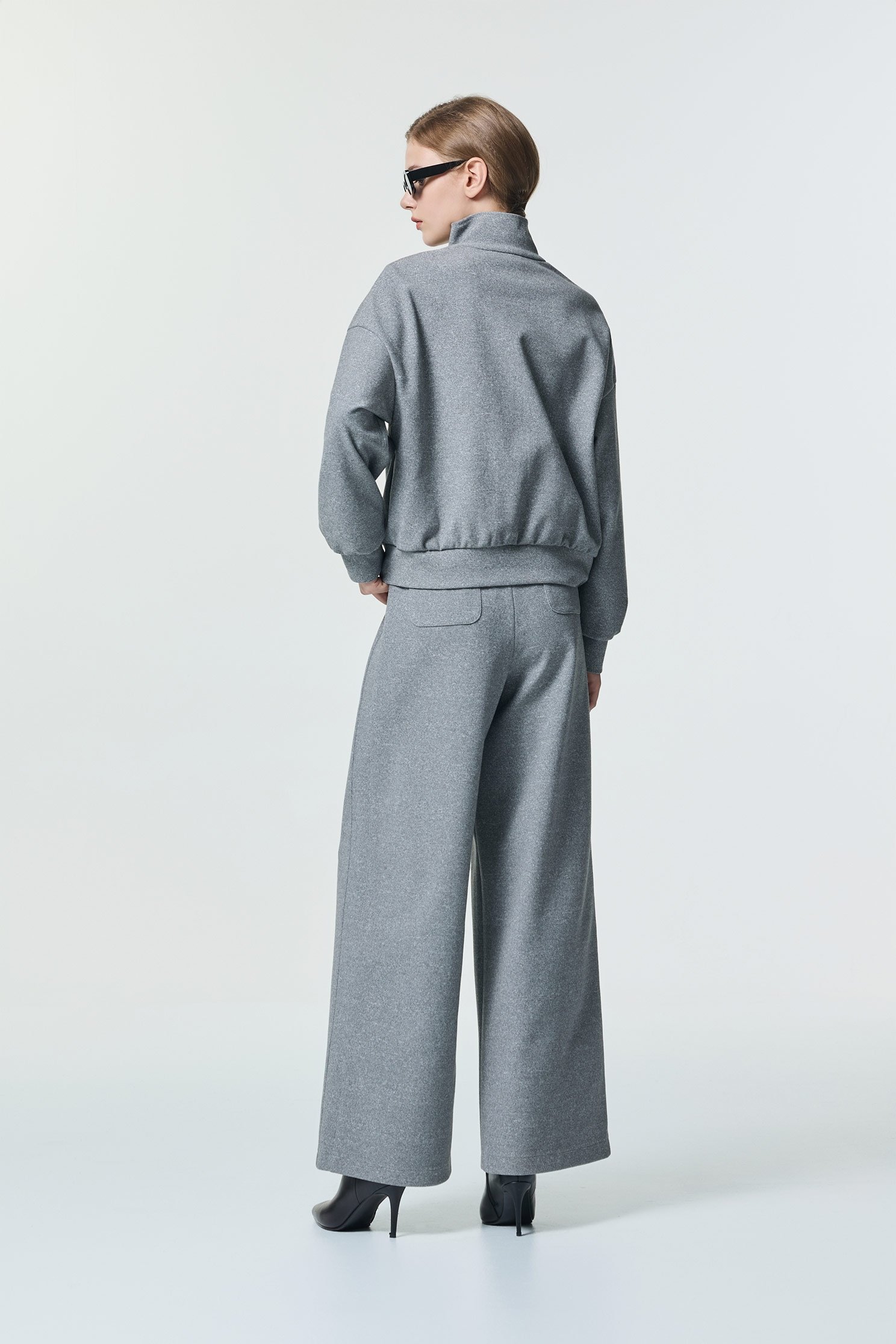 Minimalist Grey Wide Leg PantsMinimalist Grey Wide Leg Pants,Embroidered,Culottes,Season (SS) Look,pants