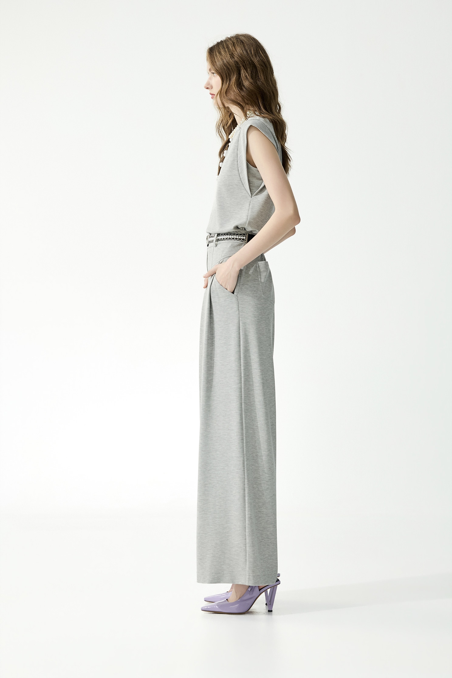 V-neck Pearl Detail VestV-neck Pearl Detail Vest,sleeveless tops,Tops,Season (SS) Look,pearl,White tops,sleeveless tops,Black tops