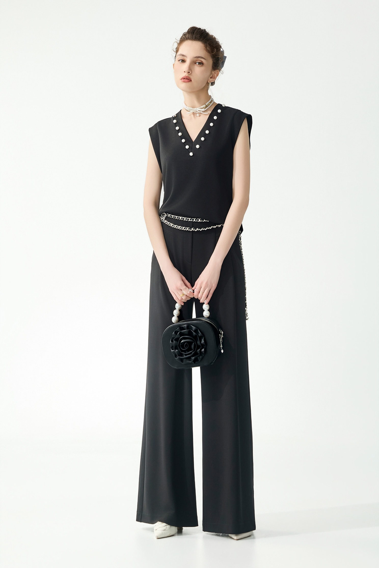 V-neck Pearl Detail VestV-neck Pearl Detail Vest,sleeveless tops,Tops,Season (SS) Look,pearl,White tops,sleeveless tops,Black tops