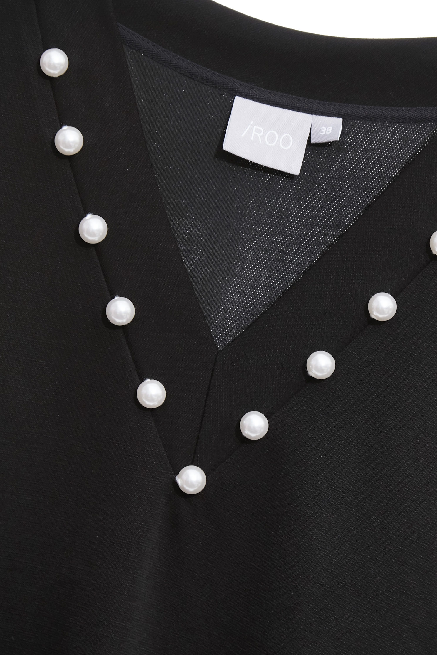 V-neck Pearl Detail VestV-neck Pearl Detail Vest,sleeveless tops,Tops,Season (SS) Look,pearl,White tops,sleeveless tops,Black tops