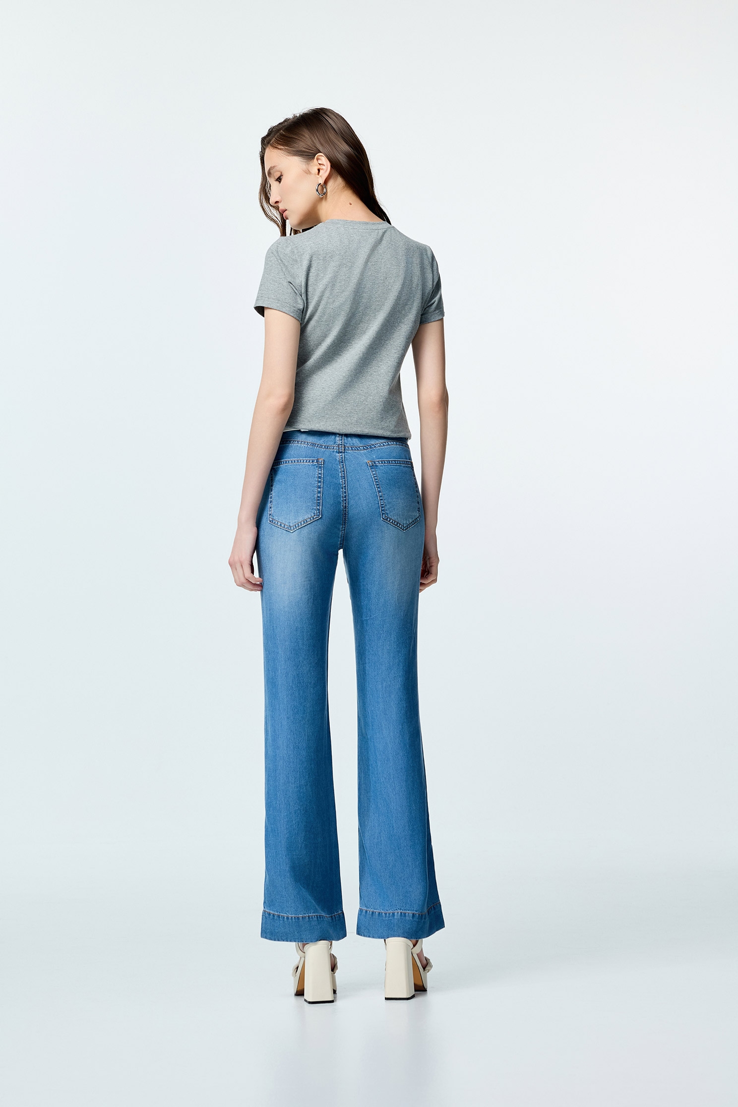 Pearl Applique Short Sleeve TeePearl Applique Short Sleeve Tee