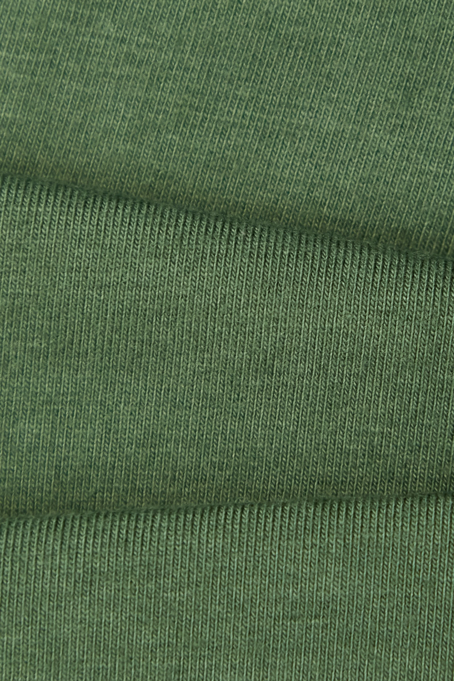 V-neck Contrast Stitch Detail TeeV-neck Contrast Stitch Detail Tee,T-shirts,Tops,Embroidered,Season (SS) Look