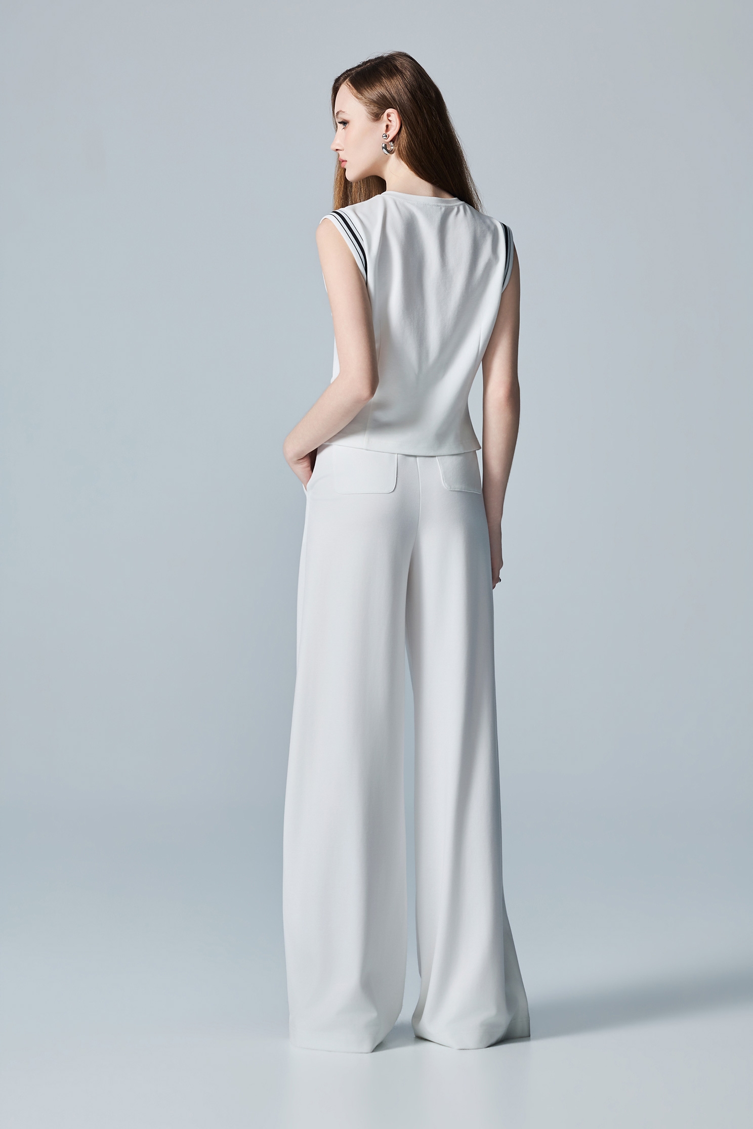 Contrast Trim Detail Sports Style VestContrast Trim Detail Sports Style Vest,sleeveless tops,Tops,White tops,Season (AW) Look,sleeveless tops,black tops