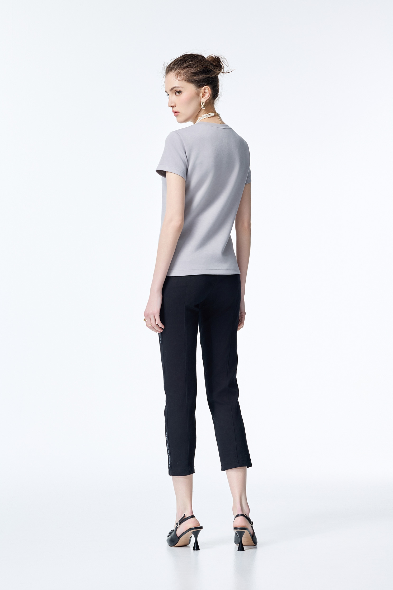 Pearl Applique Heart Logo Short Sleeve TeePearl Applique Heart Logo Short Sleeve Tee,T-shirts,Tops,Season (SS) Look,pearl,White tops