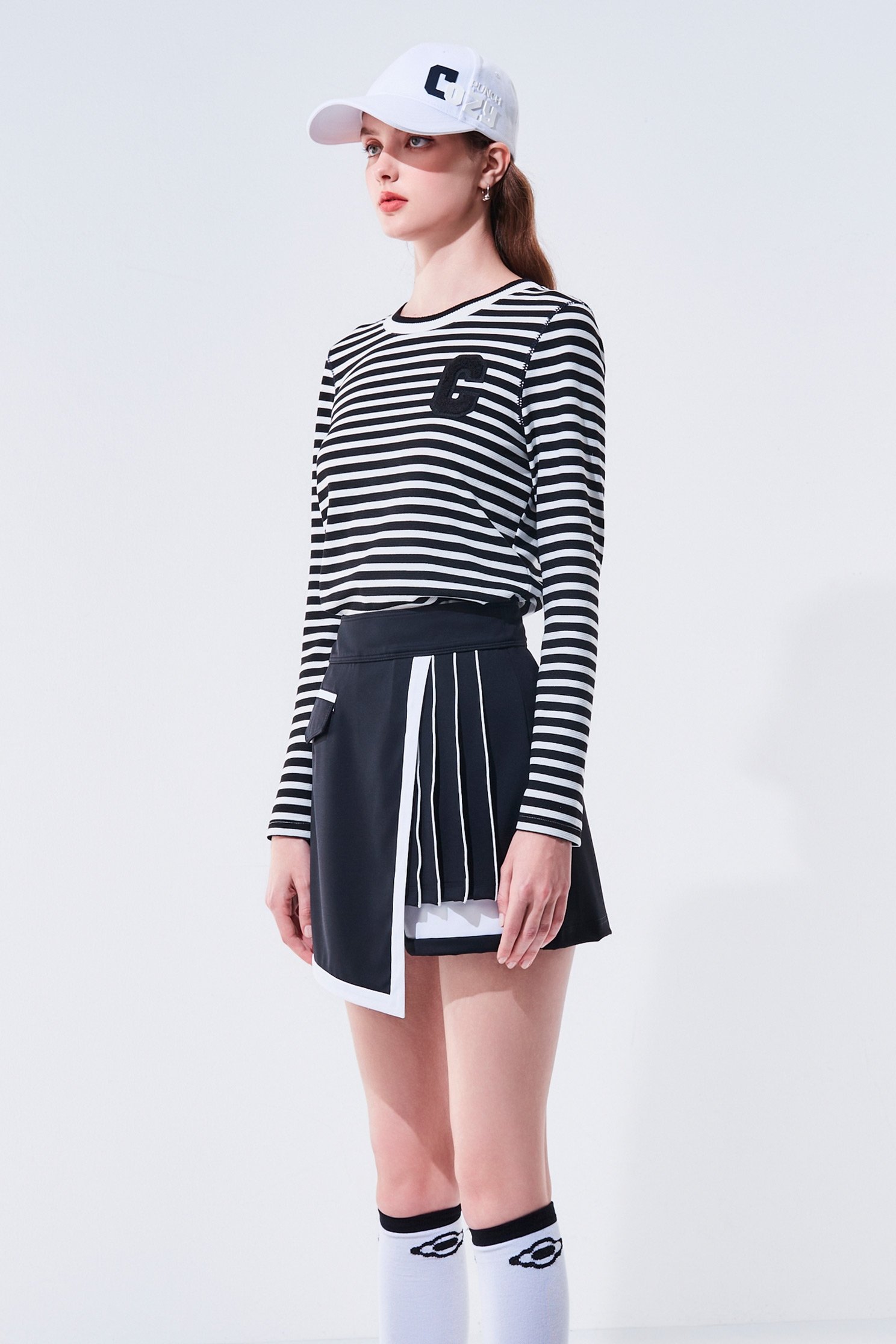 Color-Contrast Pleated Hem SkortColor-Contrast Pleated Hem Skort,COZY PUNCH,Mini skirts,Shorts,Season (AW) Look,Skorts