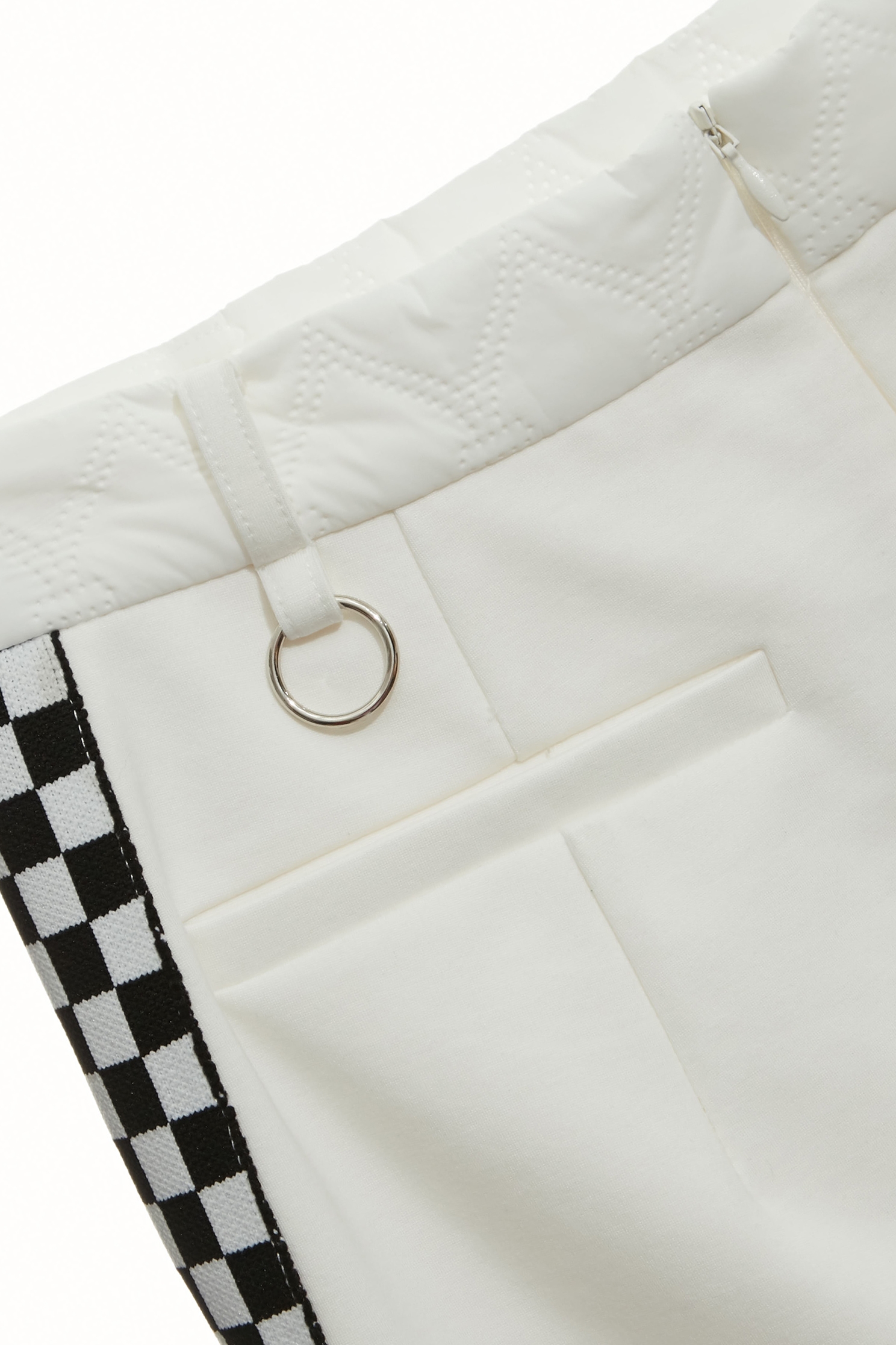 Diamond pattern casual skirtDiamond pattern casual skirt,COZY PUNCH,Plaid,White skirts,Mini skirts,Season (AW) Look,Knitted