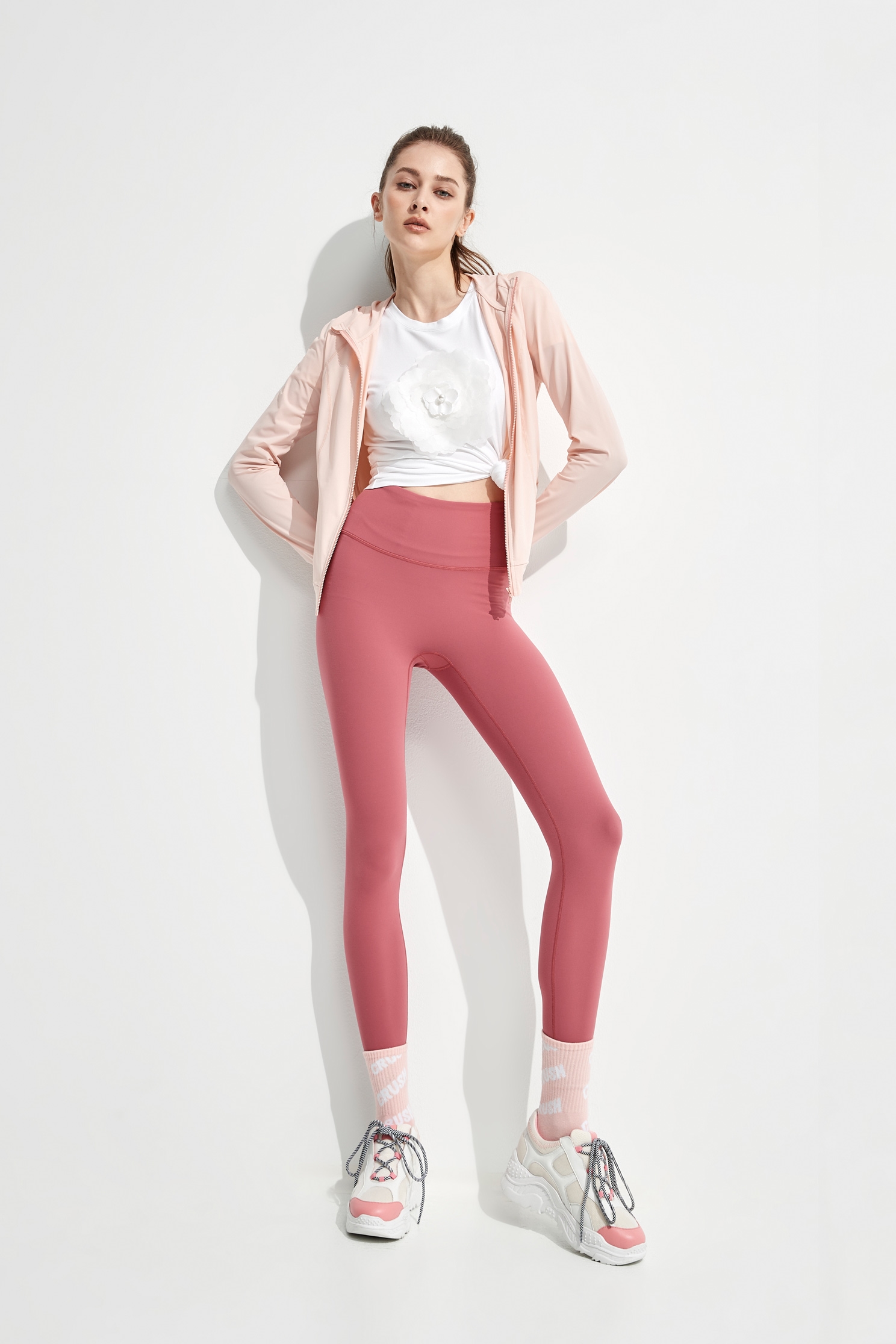 Ultra-Stretched Yoga Pants_CrossoverUltra-stretched yoga pants_crossover,COZY PUNCH,Season (SS) Look,legging,Athleisure,cloudcollection