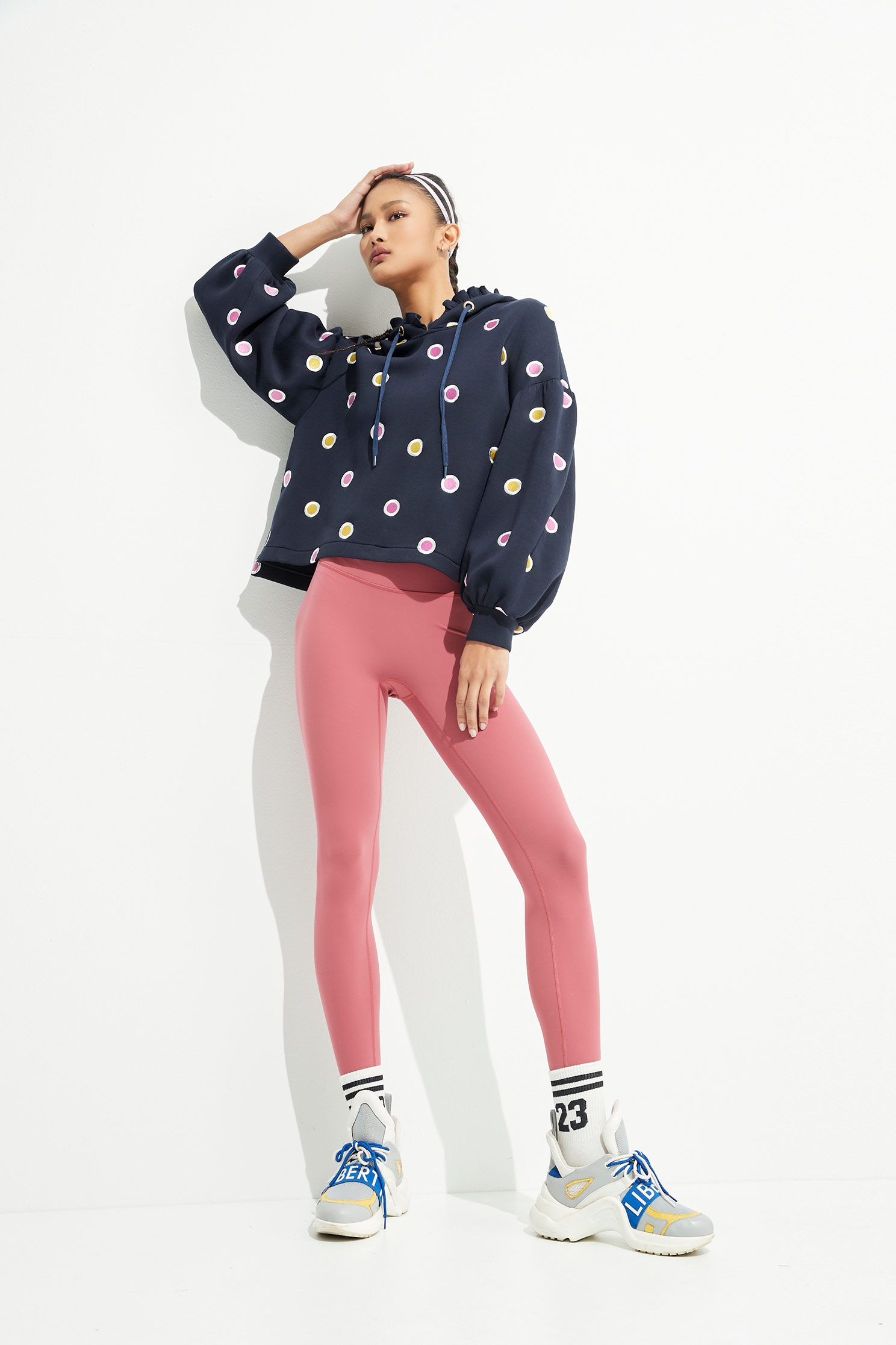 Ultra-Stretched Yoga Pants_CrossoverUltra-stretched yoga pants_crossover,COZY PUNCH,Season (SS) Look,legging,Athleisure,cloudcollection