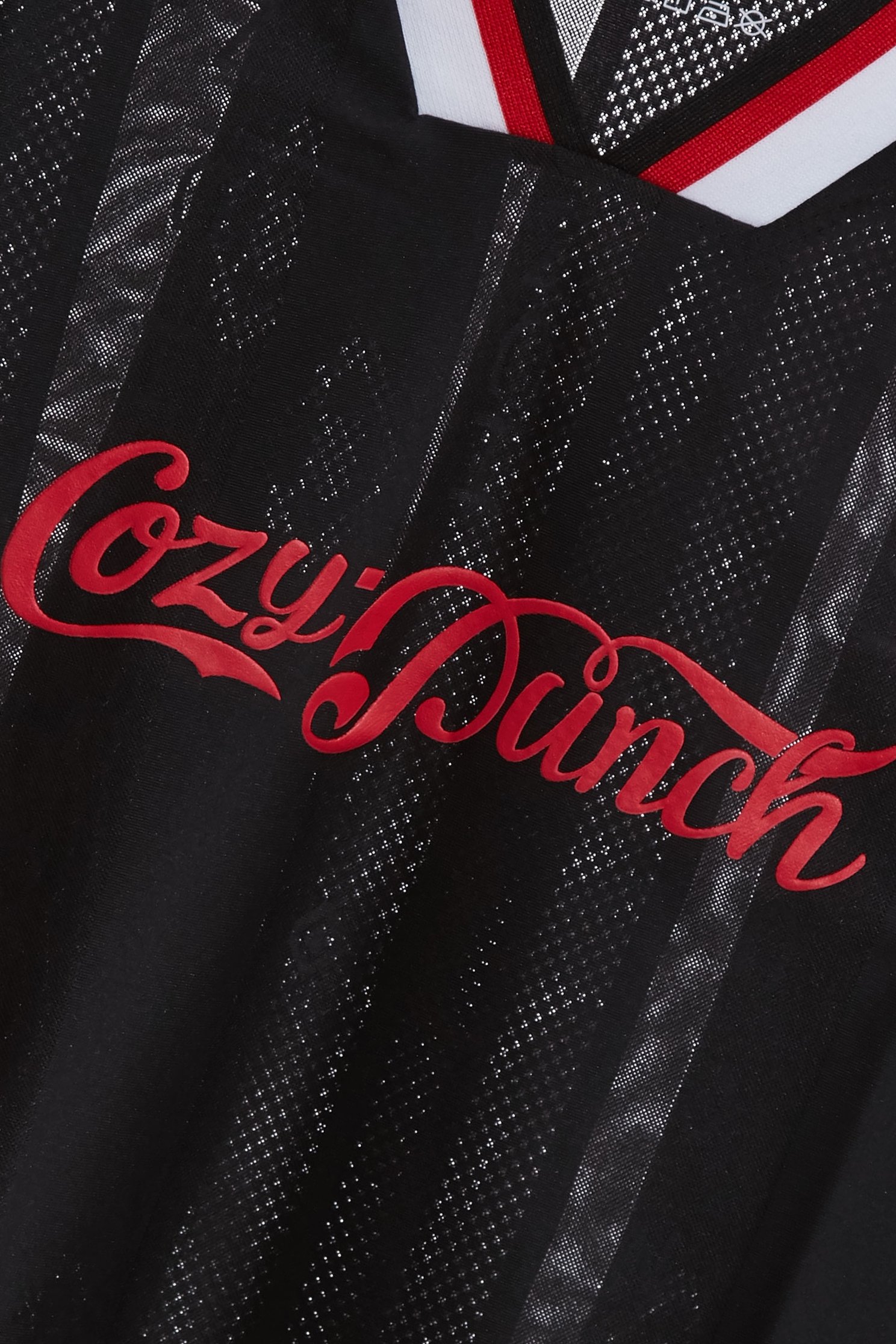 Jacquard Mesh T-shirtJacquard Mesh T-shirt,COZY PUNCH,V-Neck T shirts,Tops,Season (SS) Look,Mesh fabric