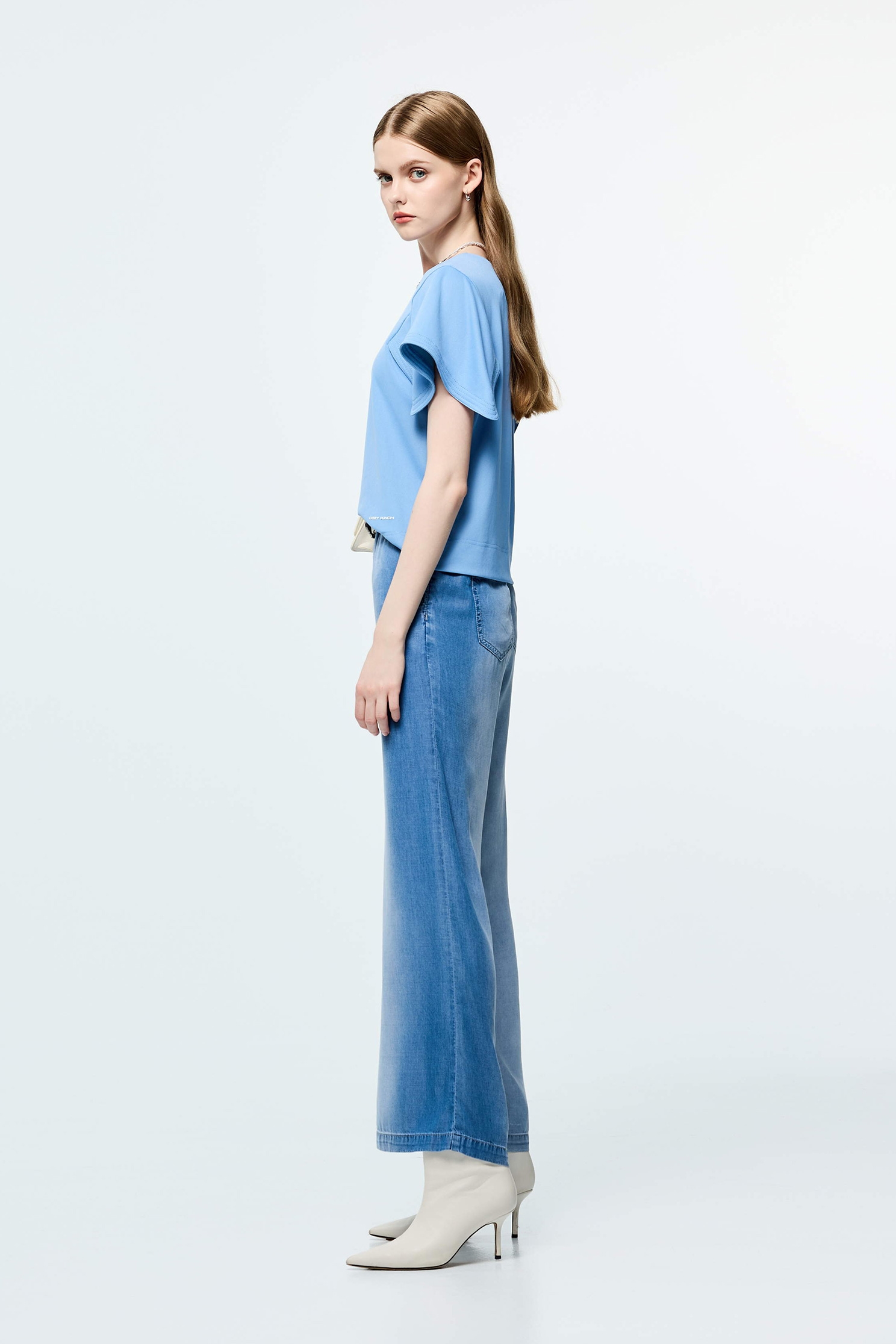 High Performance Collagen Sleeve Detail TopBluish Green Lake Color Collagen Sleeve Detail Top,COZY PUNCH,Tops,Casual,Season (SS) Look